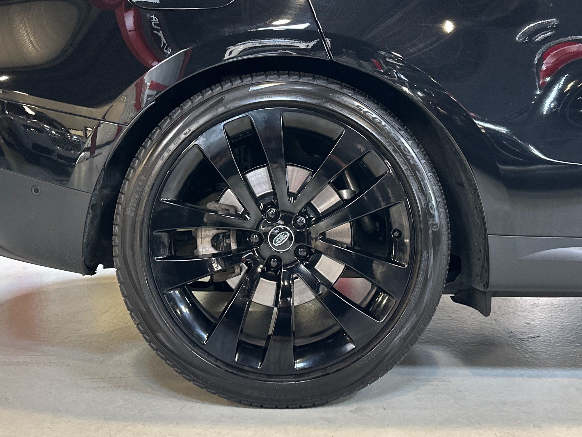 2024 Land Rover Range Rover Sport SE photo 10