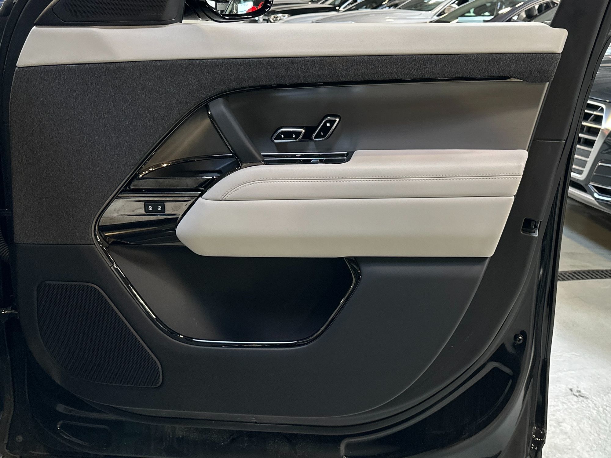 2024 Land Rover Range Rover Sport SE photo 27