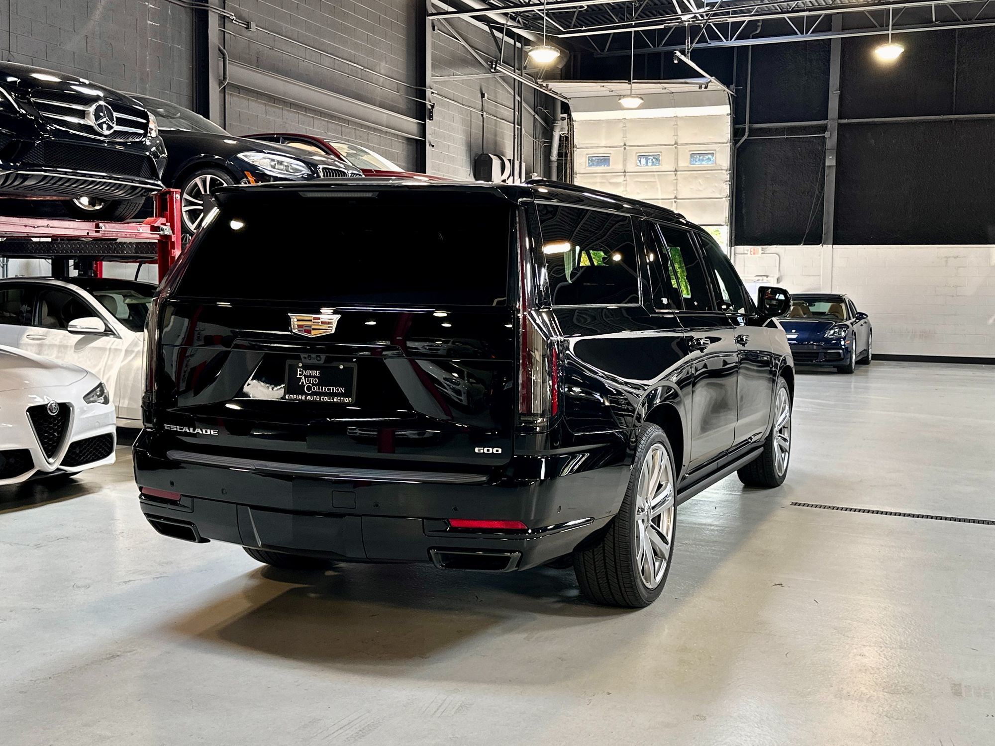 2025 Cadillac Escalade ESV Sport photo 6