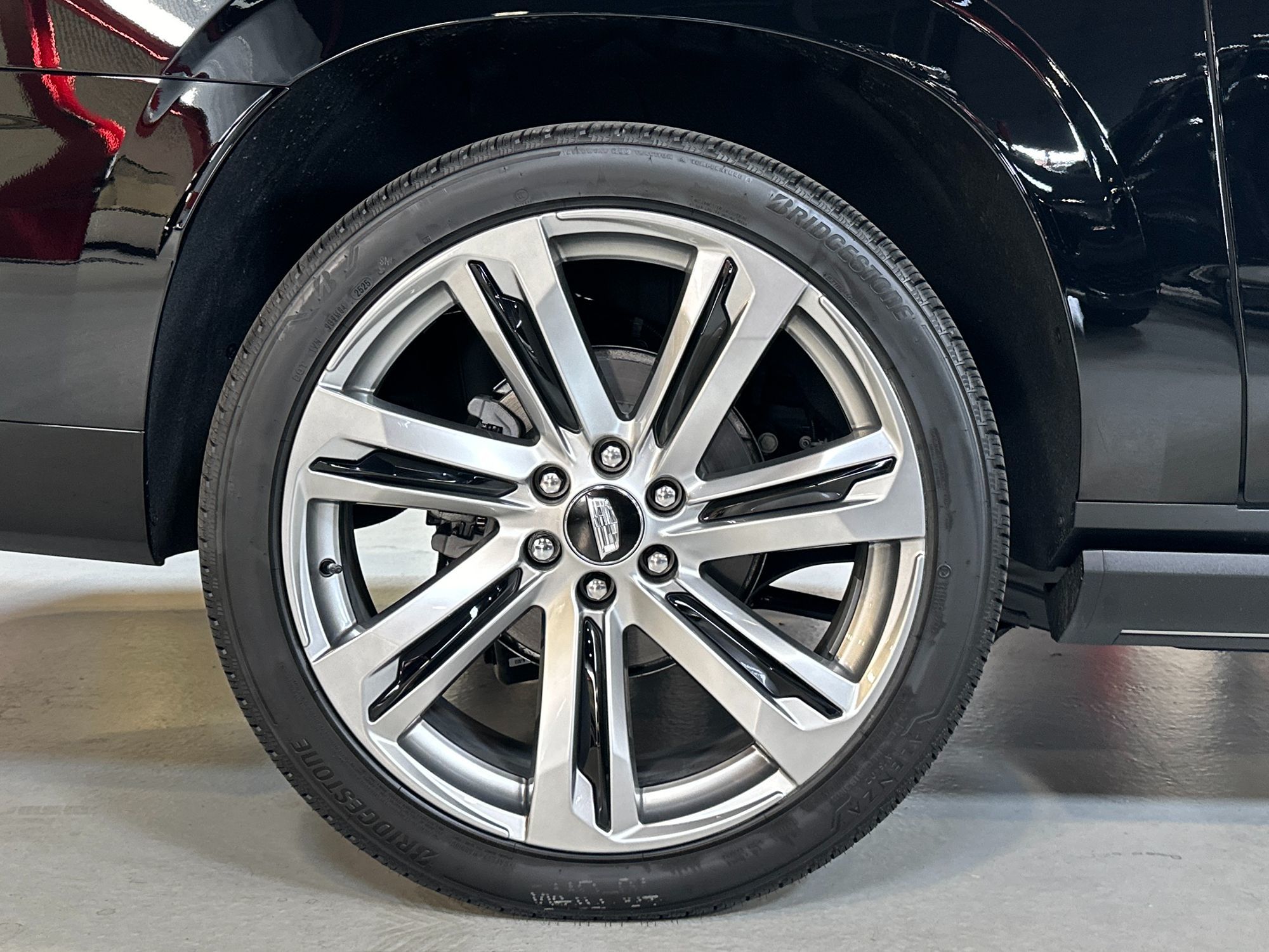 2025 Cadillac Escalade ESV Sport photo 8
