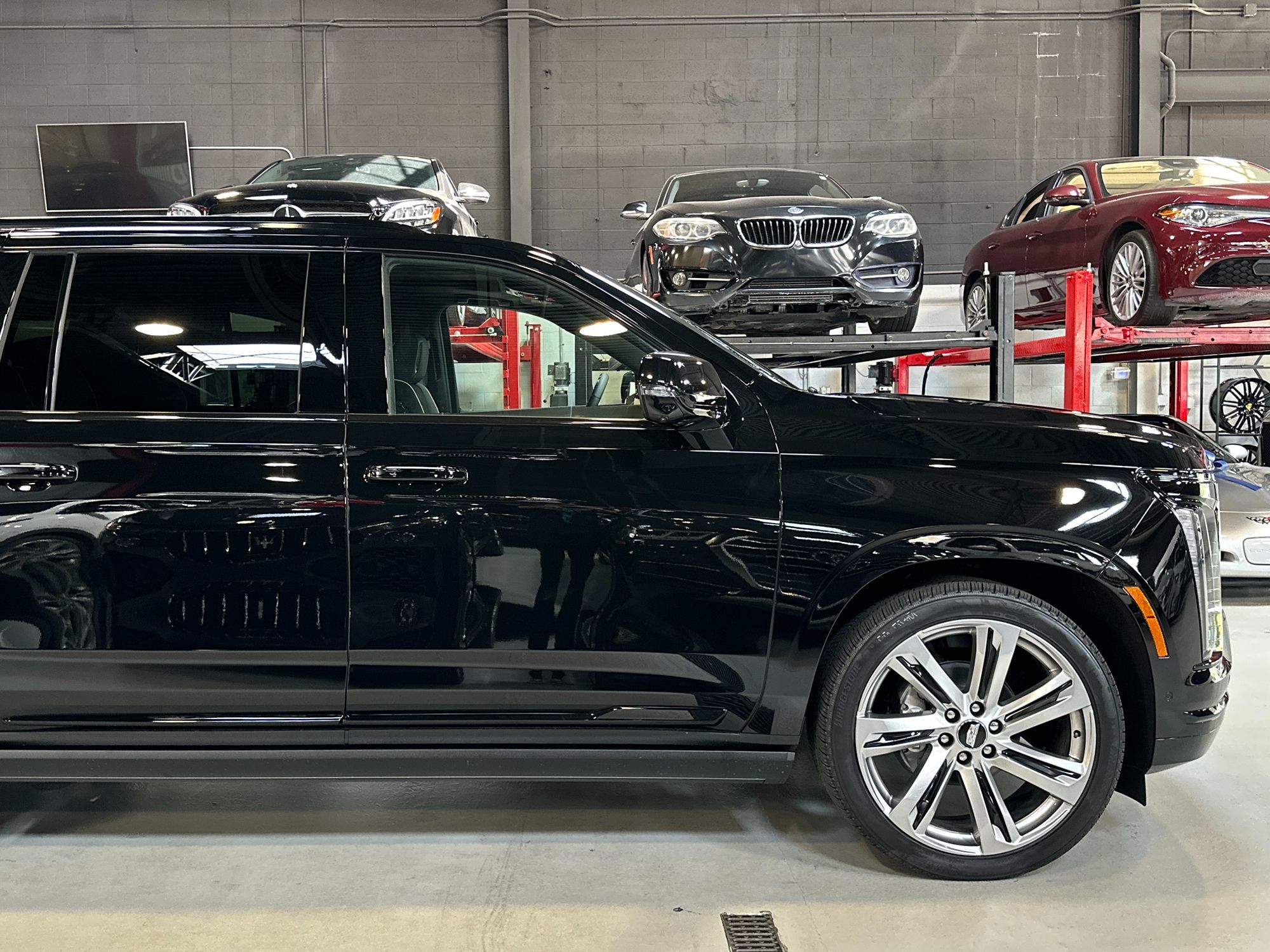 2025 Cadillac Escalade ESV Sport photo 9