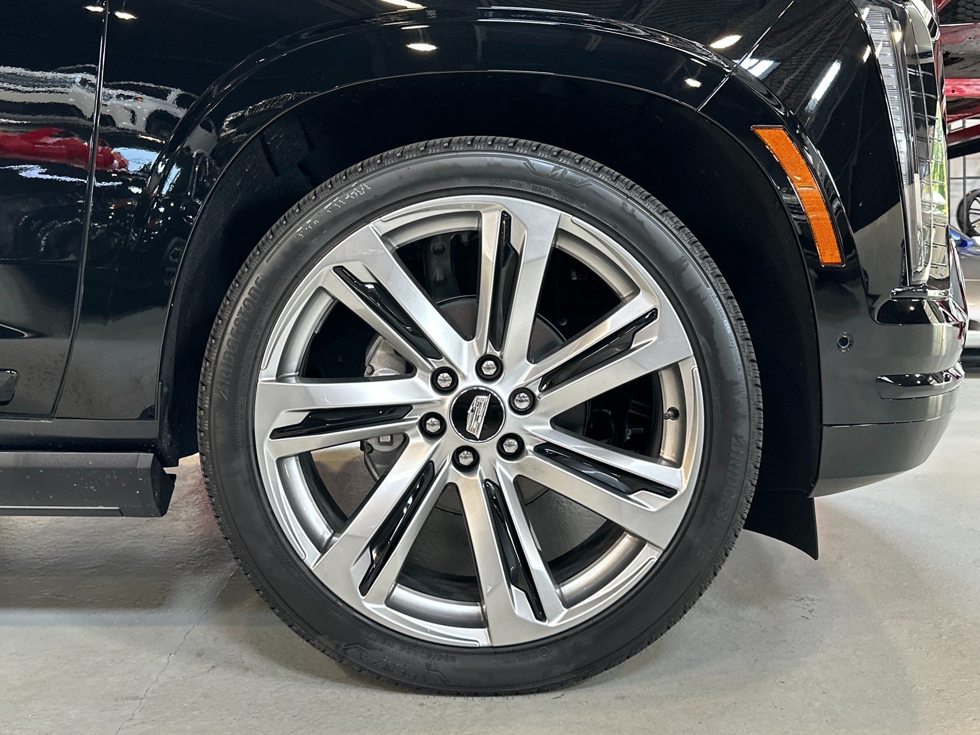 2025 Cadillac Escalade ESV Sport photo 10