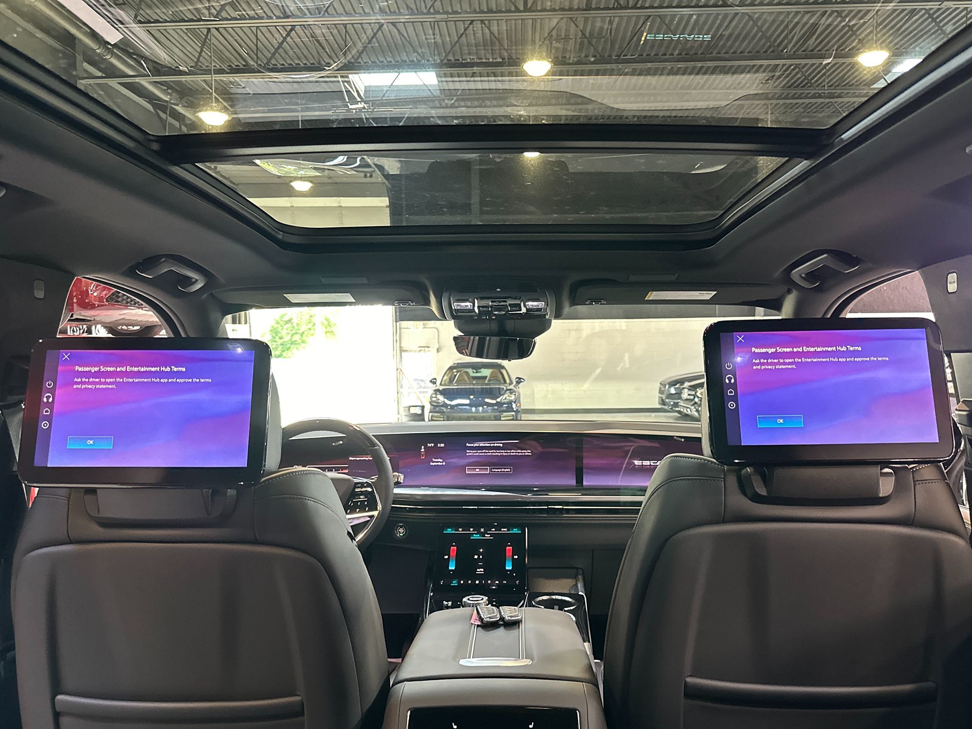 2025 Cadillac Escalade ESV Sport photo 29