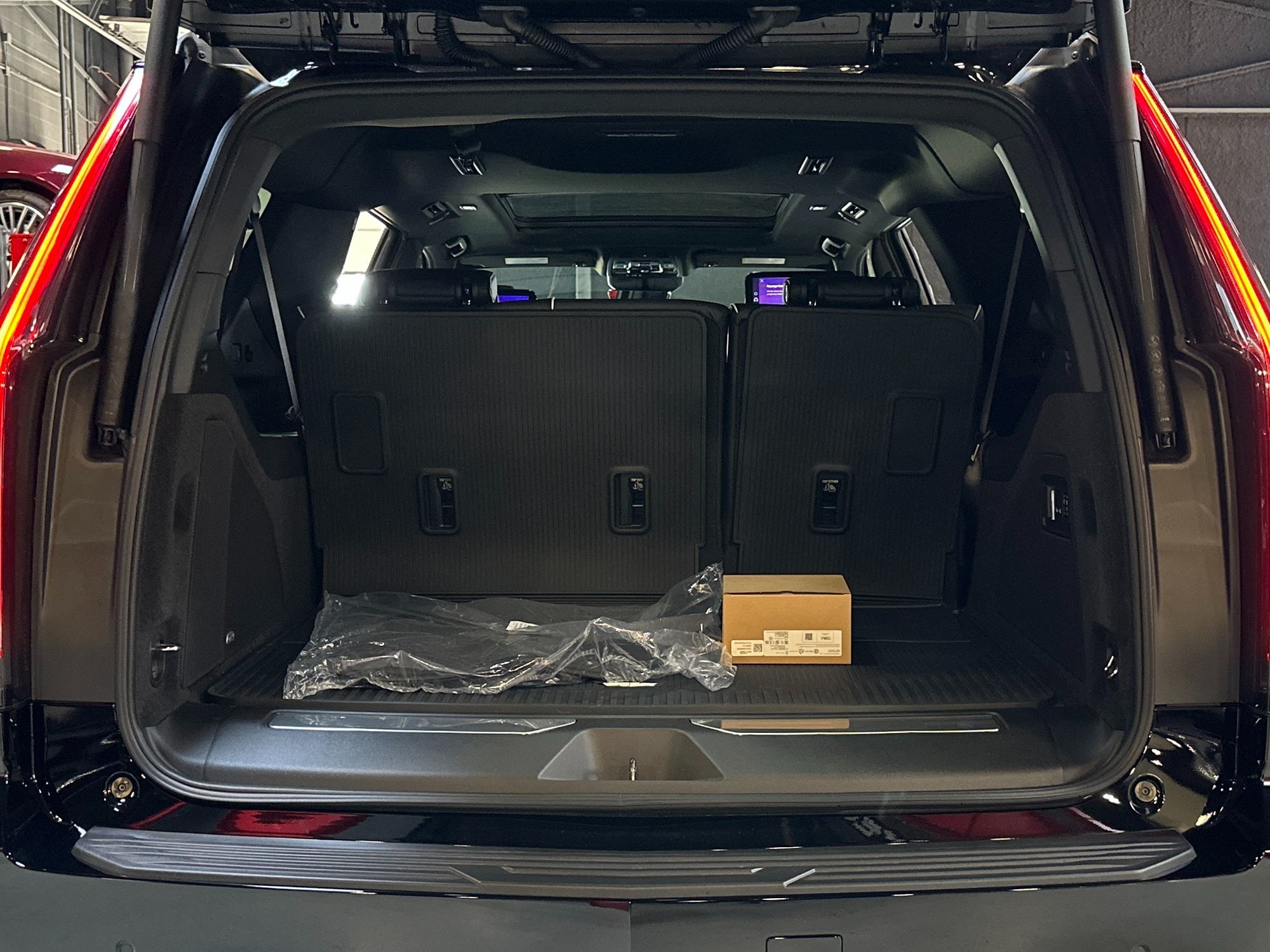 2025 Cadillac Escalade ESV Sport photo 30