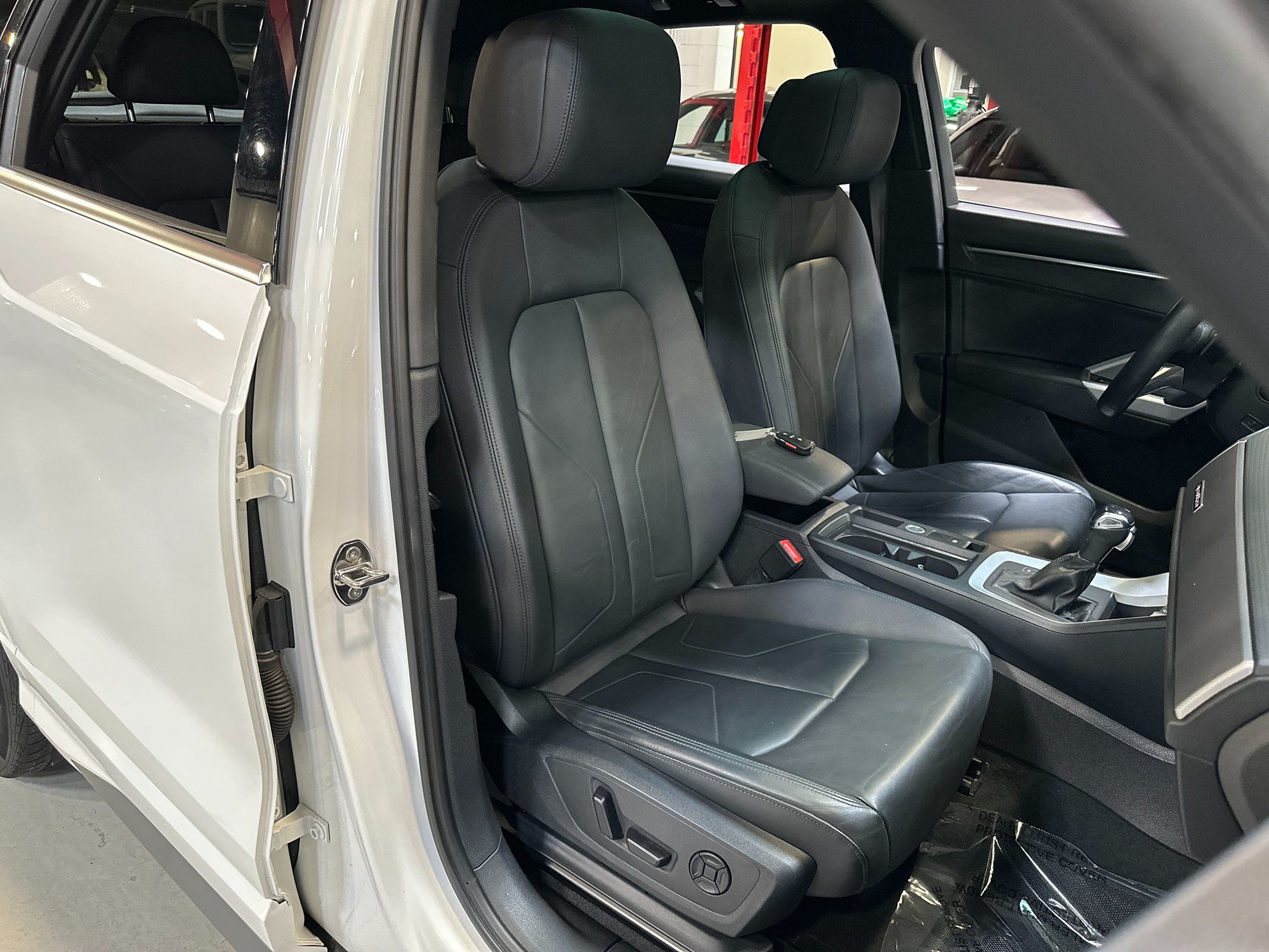 2023 Audi Q3 S line Premium photo 29