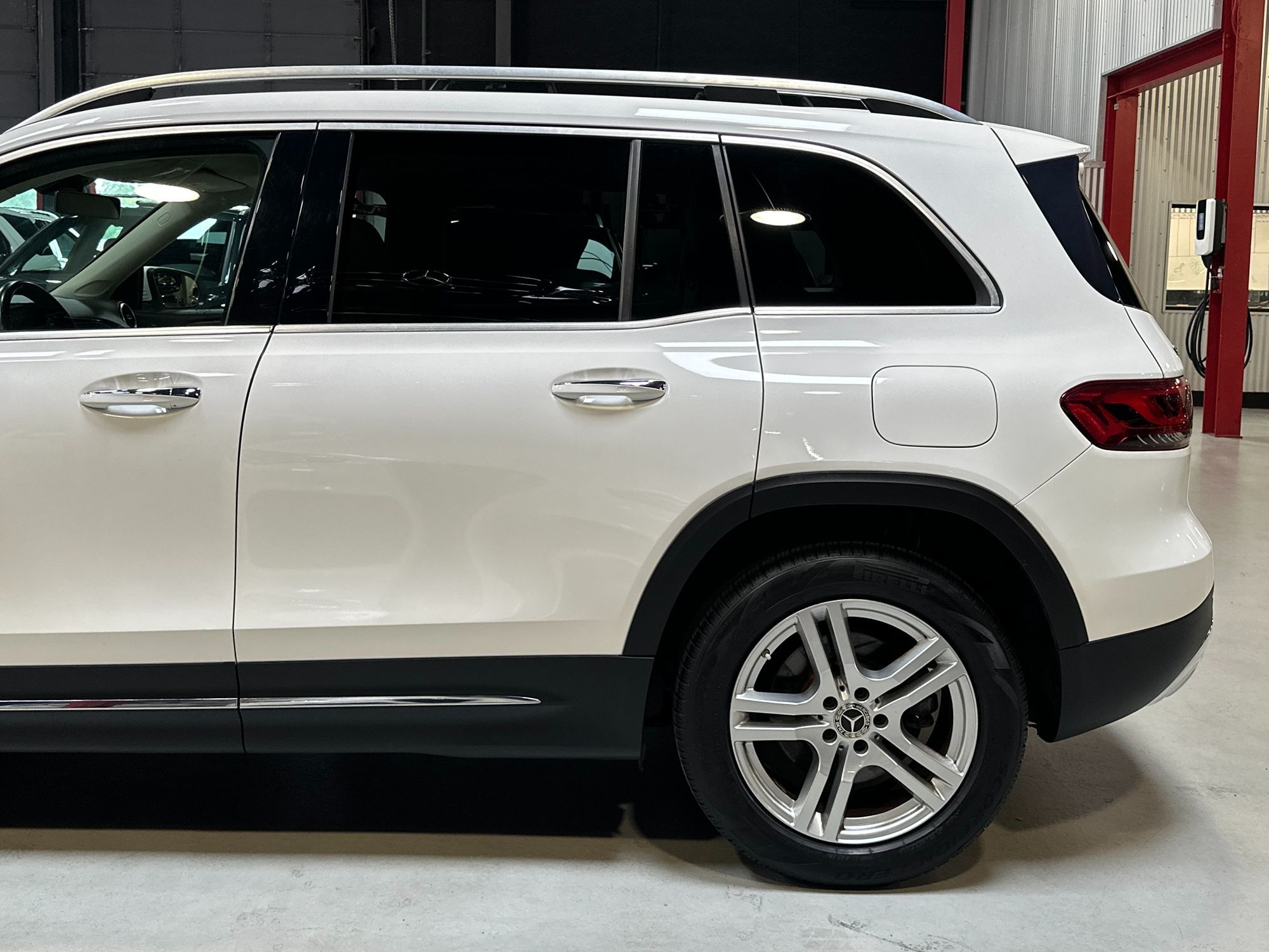 2021 Mercedes Benz GLB 250 4MATIC photo 3
