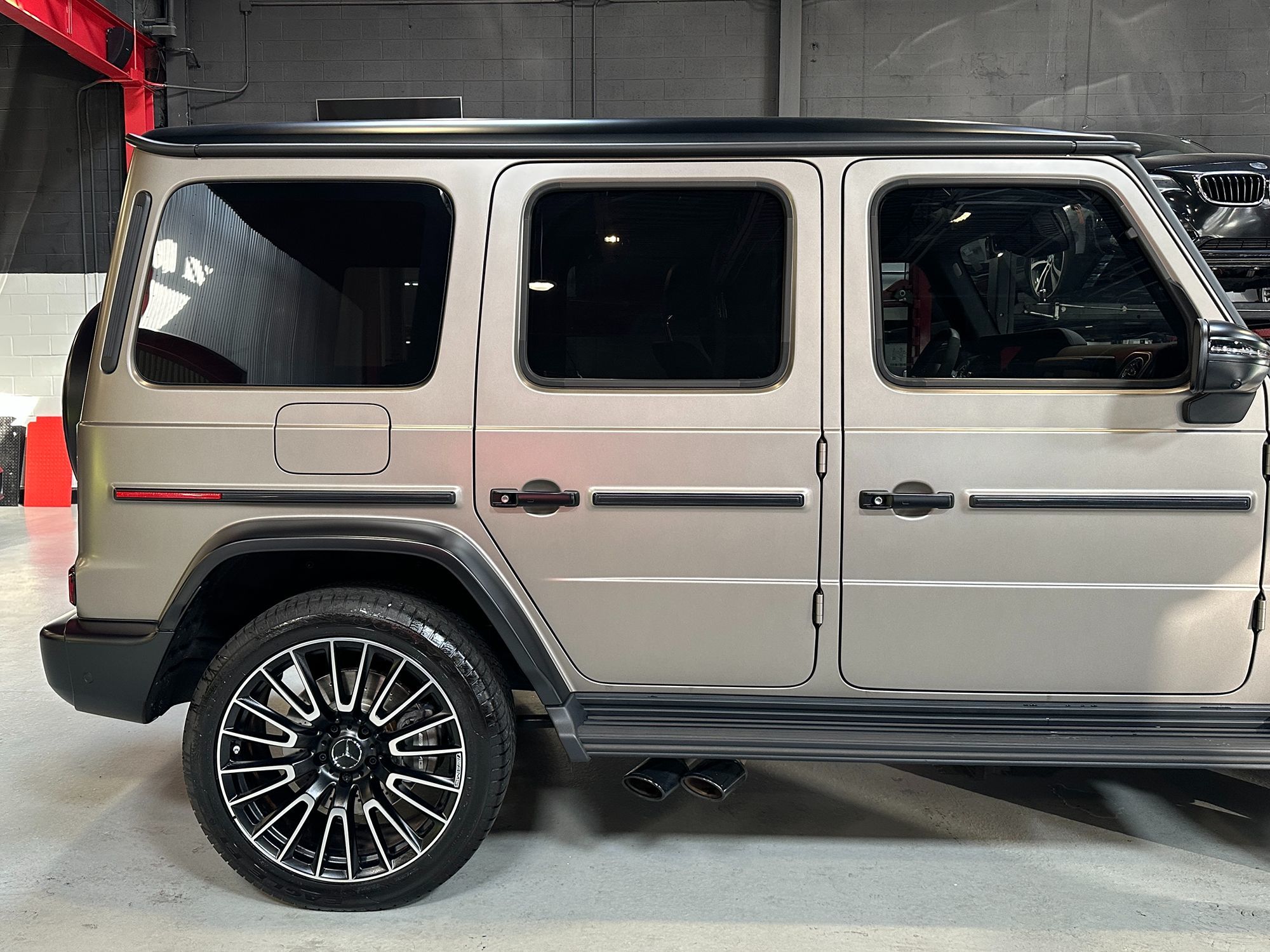 2025 Mercedes Benz G AMG 63 photo 7
