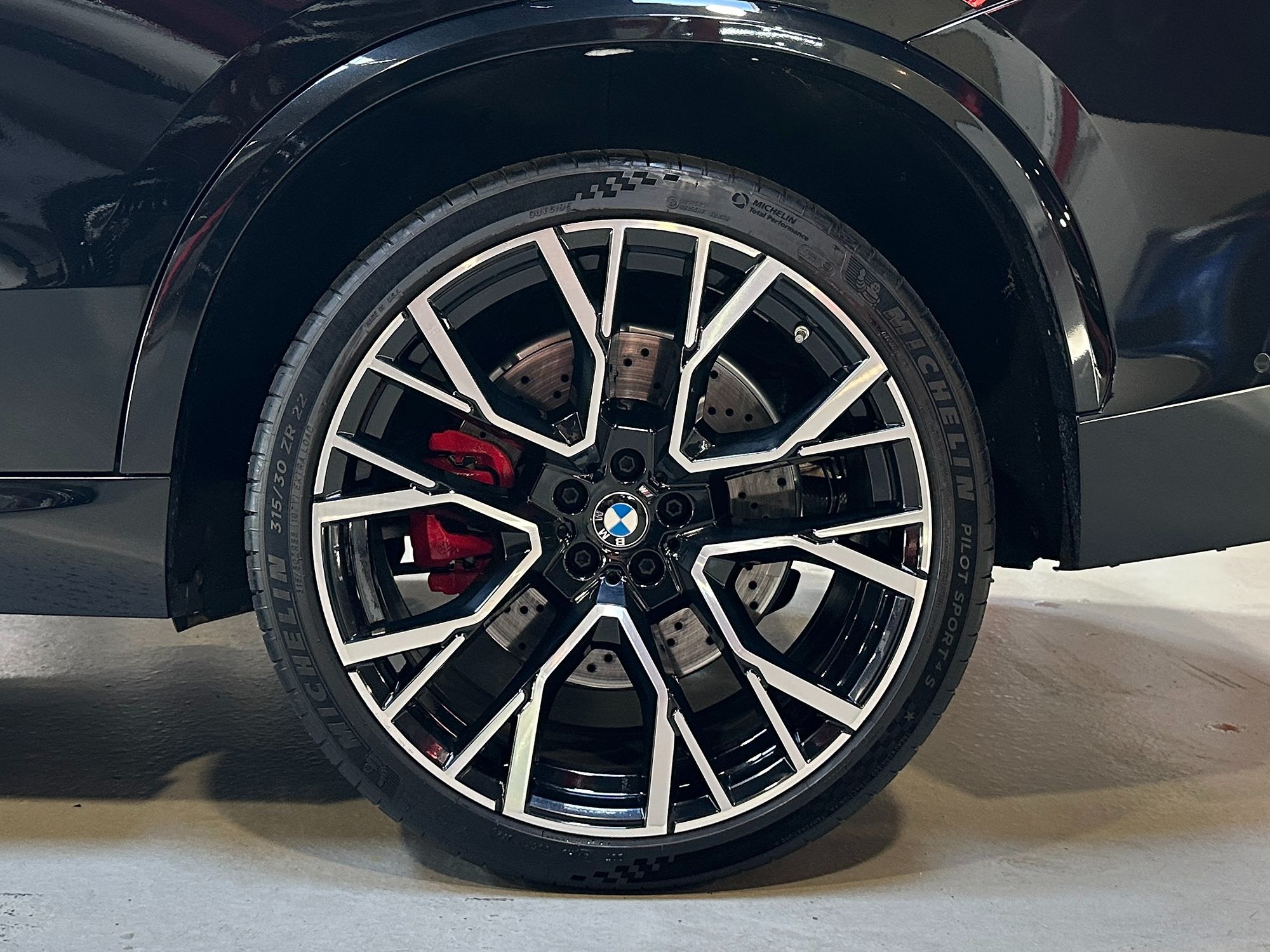 2022 Bmw X5 M photo 4
