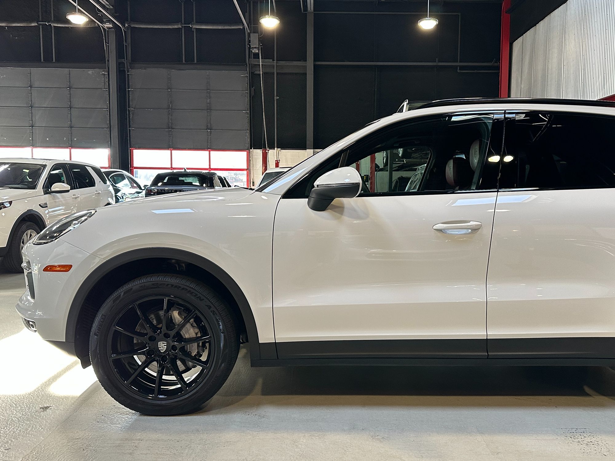 2019 Porsche Cayenne photo 2