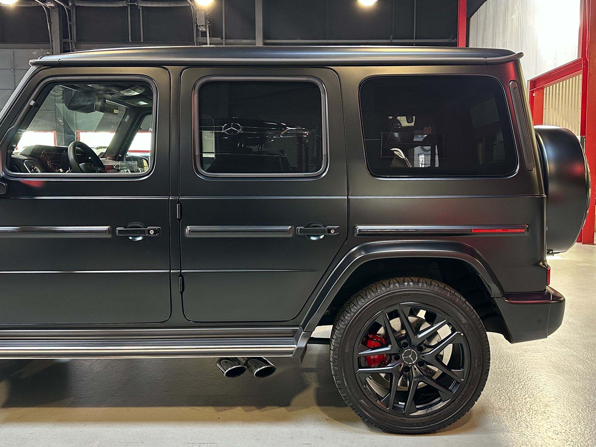 2025 Mercedes Benz G AMG 63 photo 3