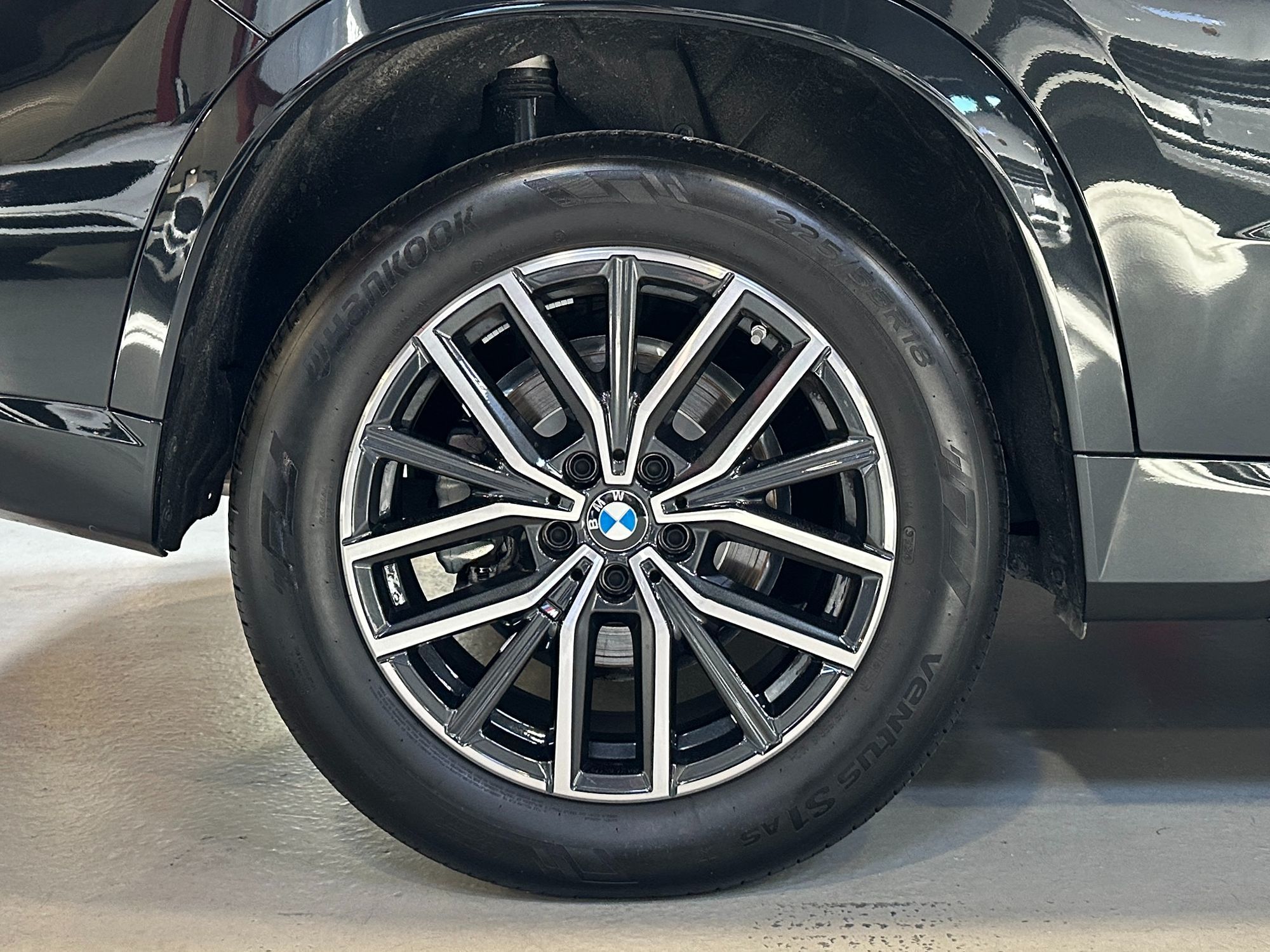 Photo 10 of this BMW X1