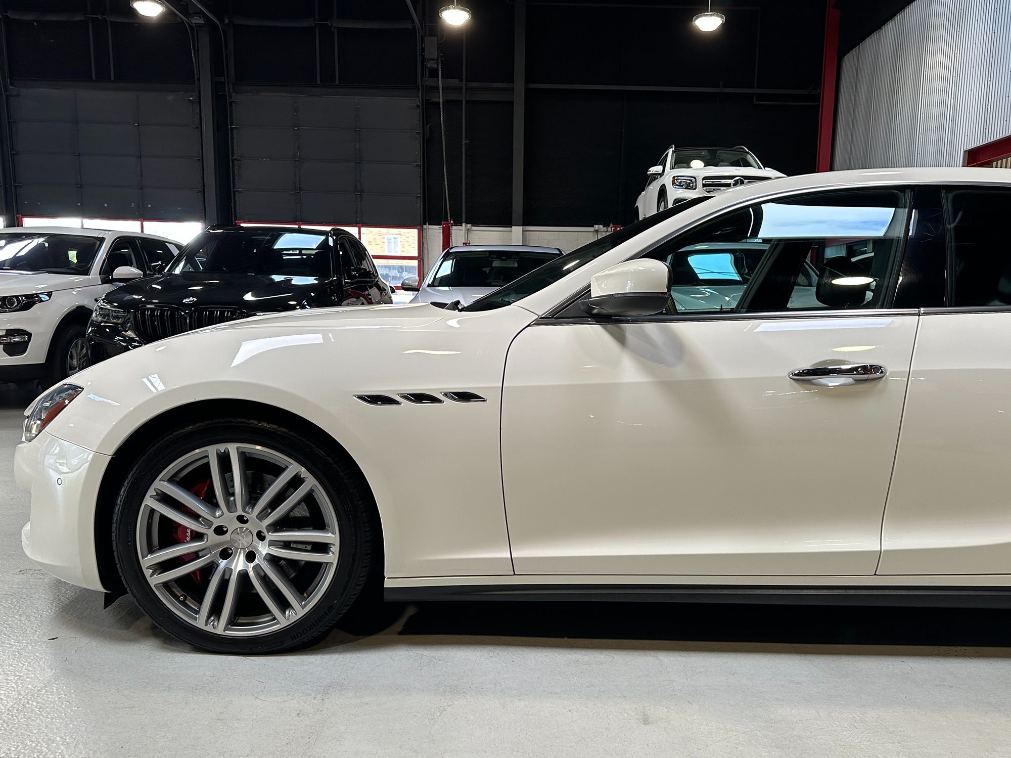 Photo 2 of this Maserati Ghibli