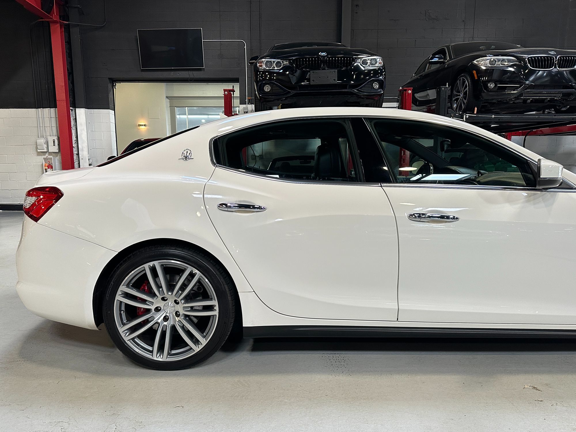Photo 9 of this Maserati Ghibli