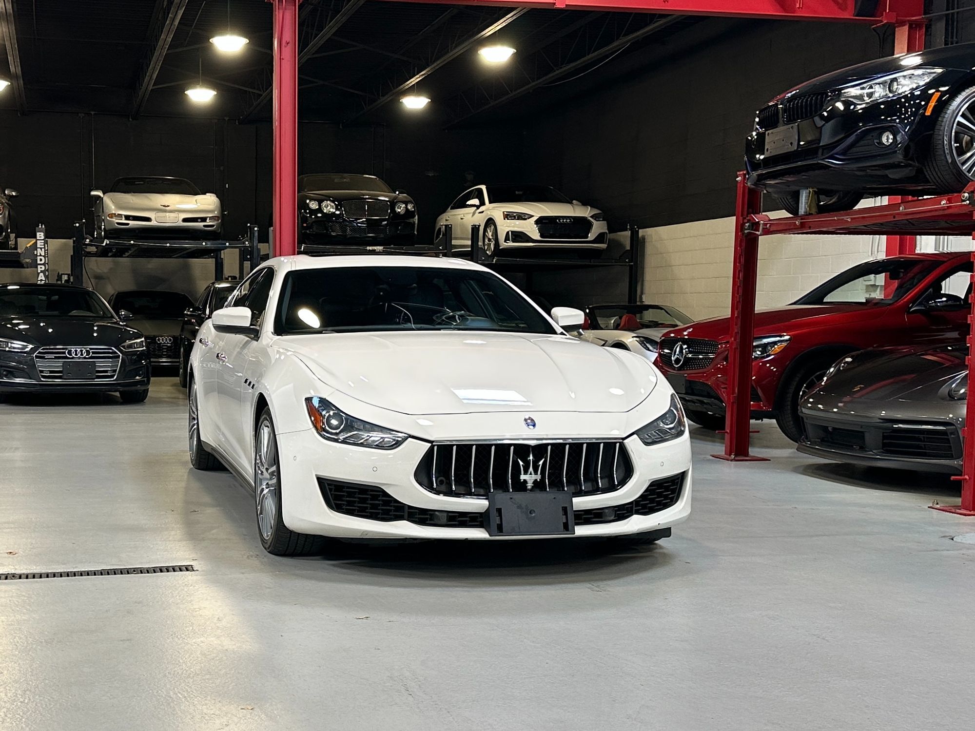 Photo 13 of this Maserati Ghibli