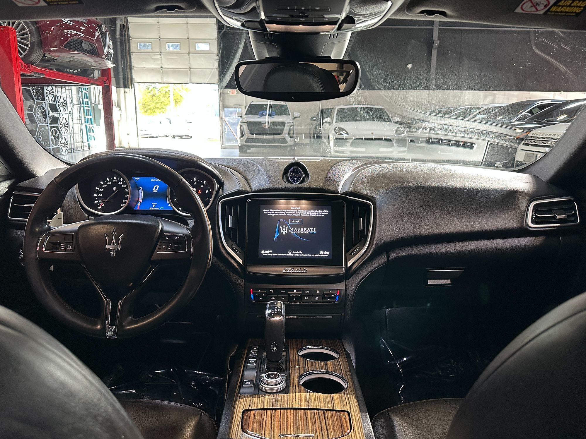 Photo 24 of this Maserati Ghibli
