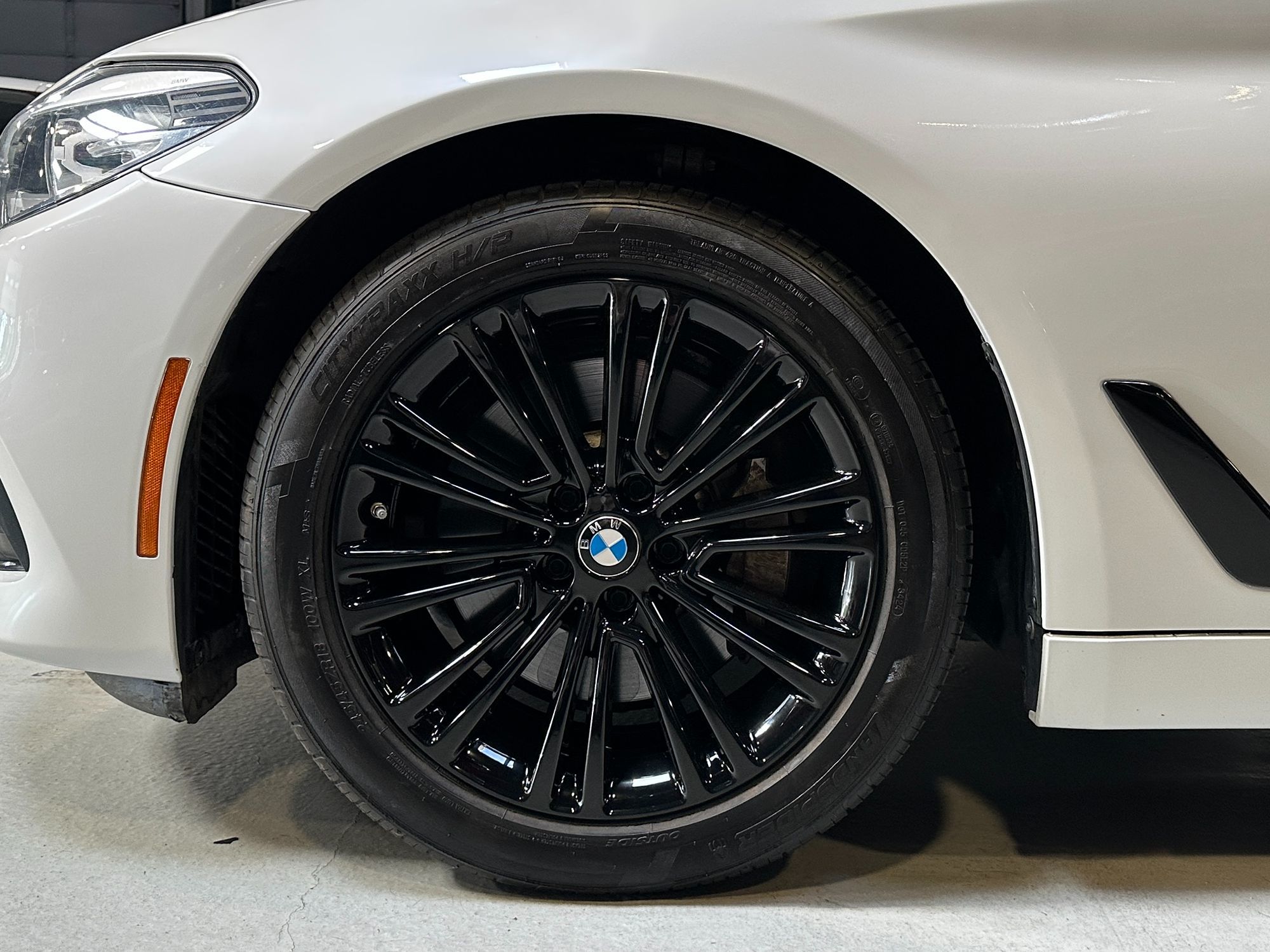 Photo 3 of this BMW 5 Series