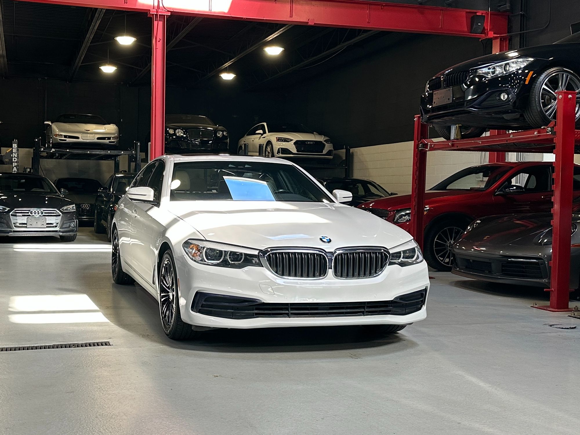 Photo 13 of this BMW 5 Series