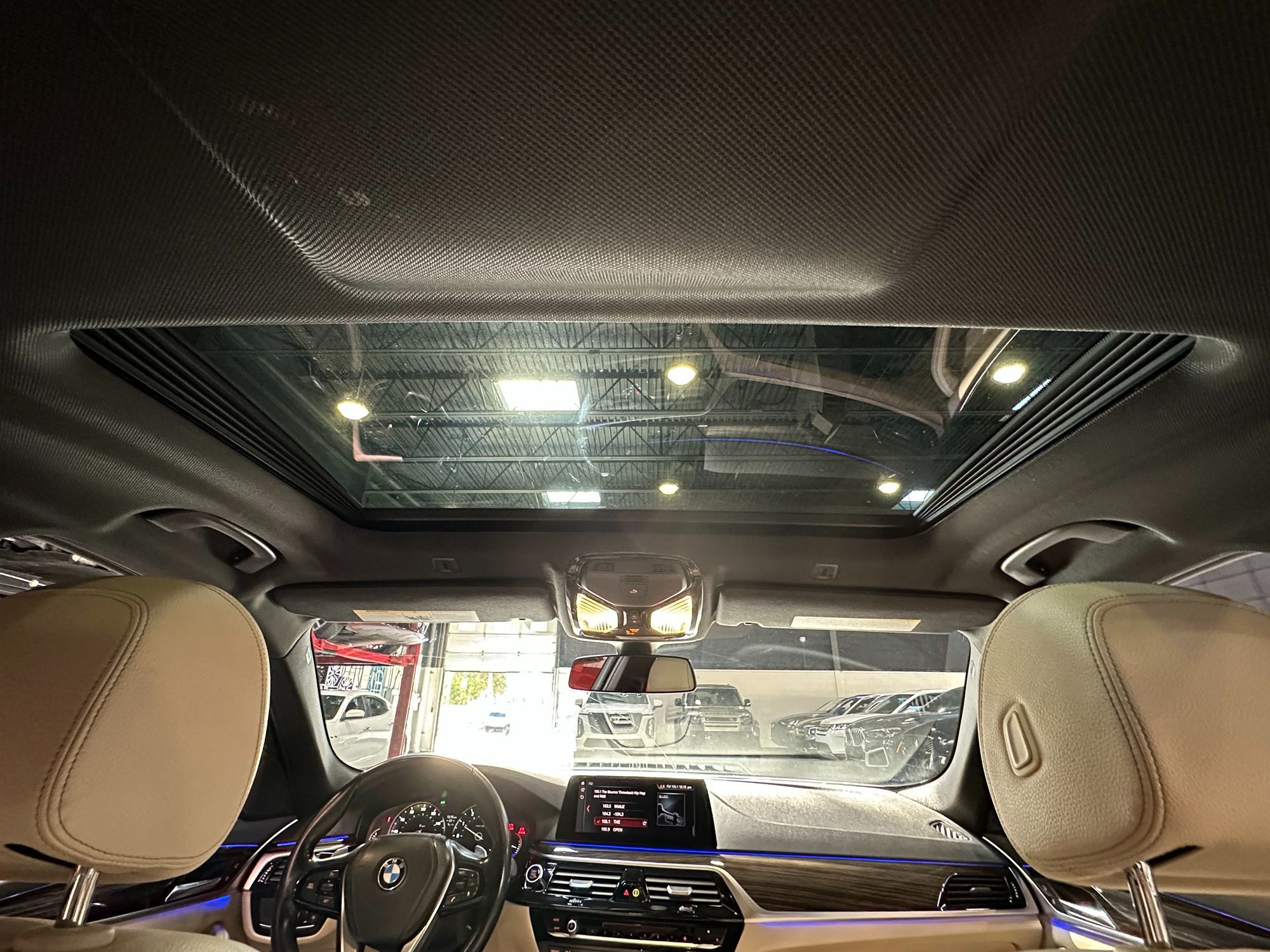 Photo 32 of this BMW 5 Series