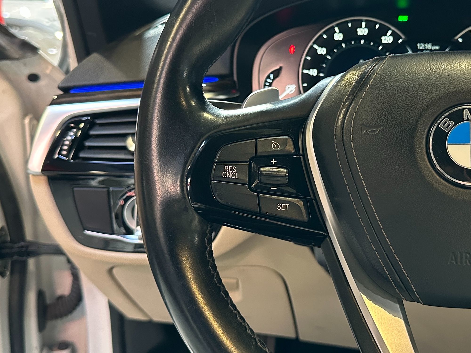 Photo 20 of this BMW 5 Series
