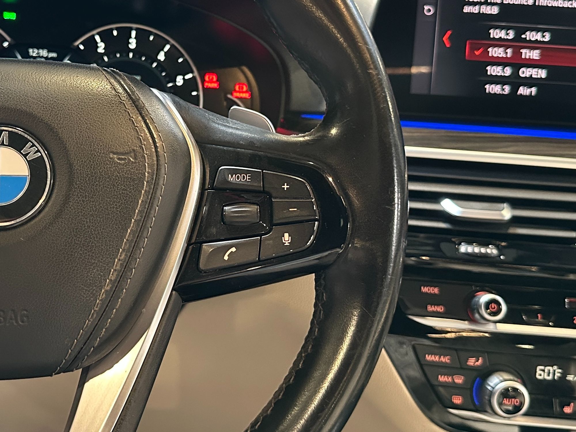 Photo 21 of this BMW 5 Series