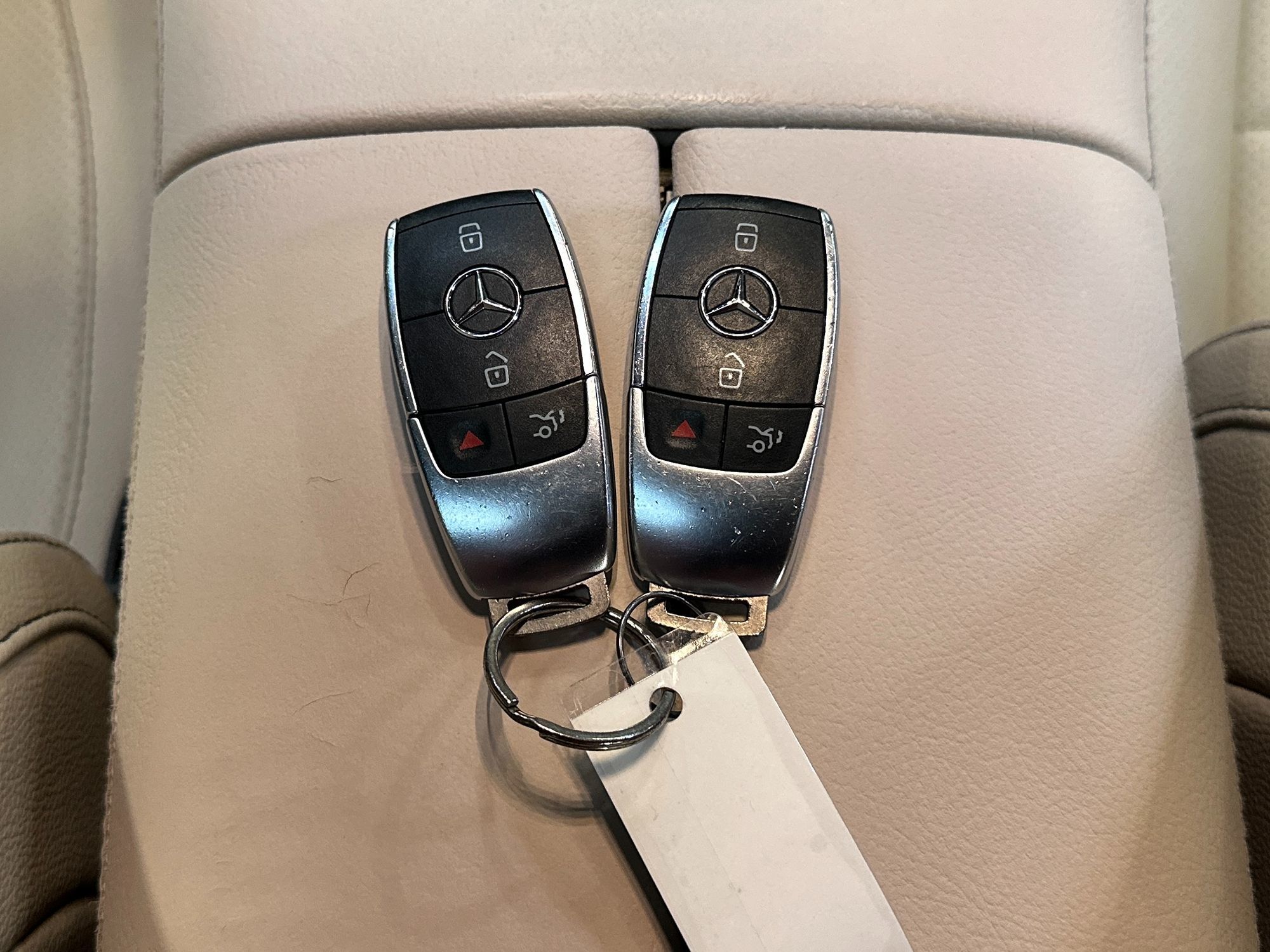 Photo 34 of this Mercedes-Benz GLE 350
