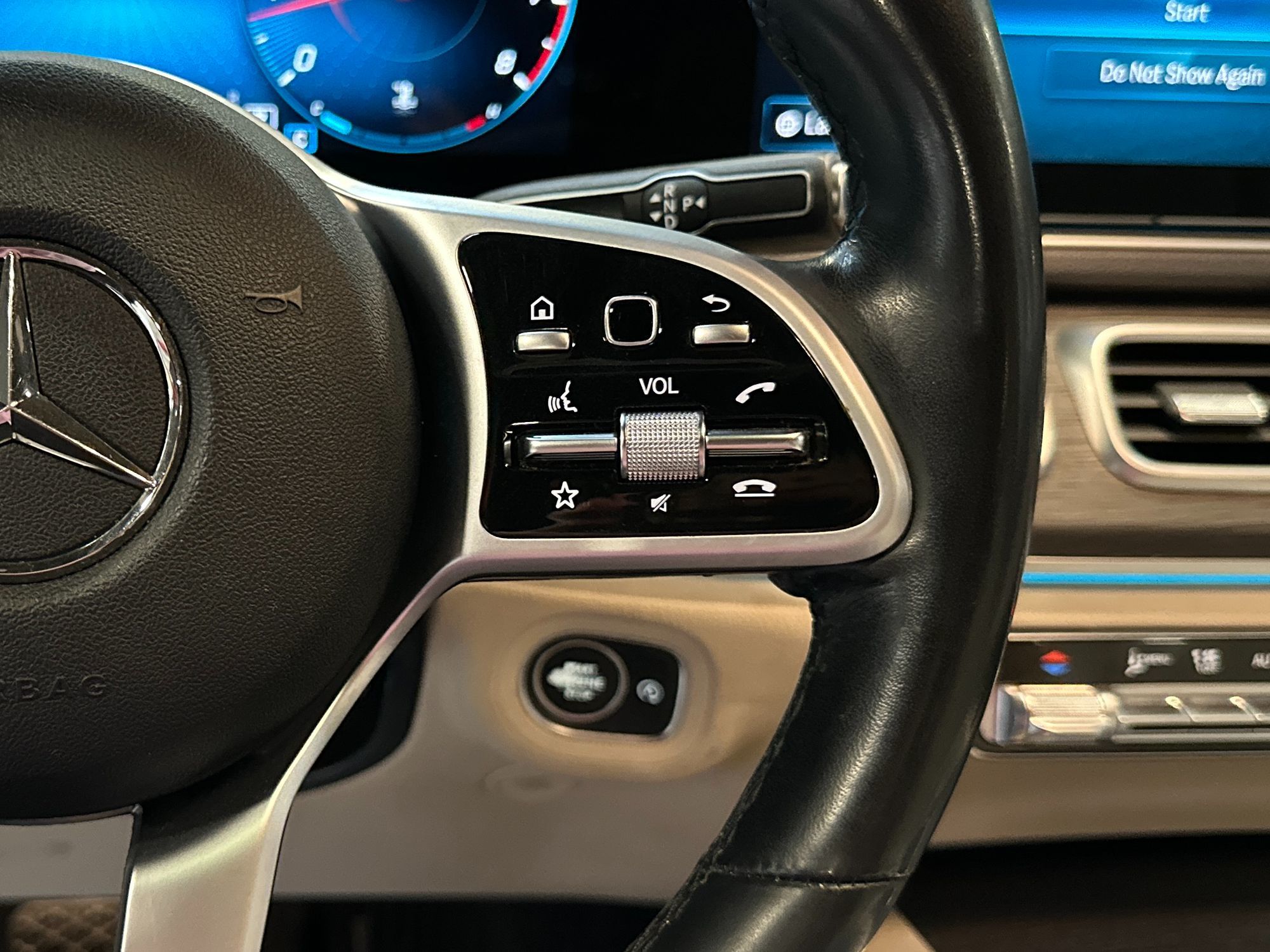 Photo 21 of this Mercedes-Benz GLE 350