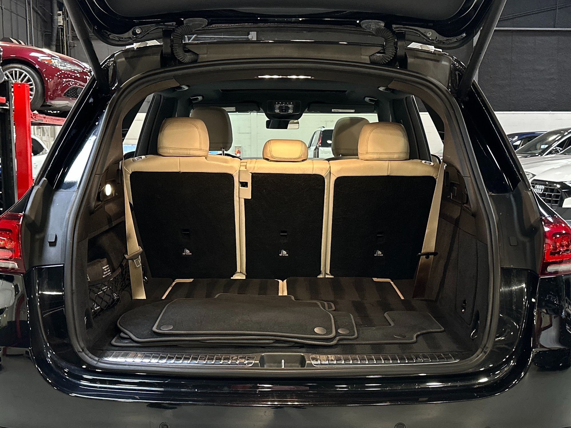 Photo 33 of this Mercedes-Benz GLE 350