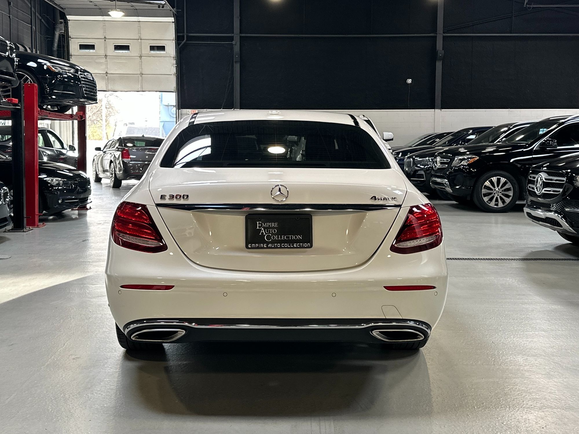 Photo 7 of this Mercedes-Benz E 300