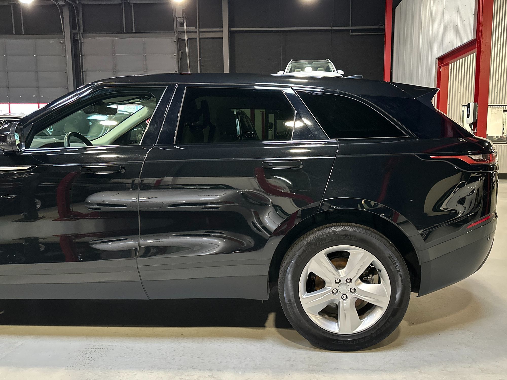 2023 Land Rover Range Rover Velar S photo 2