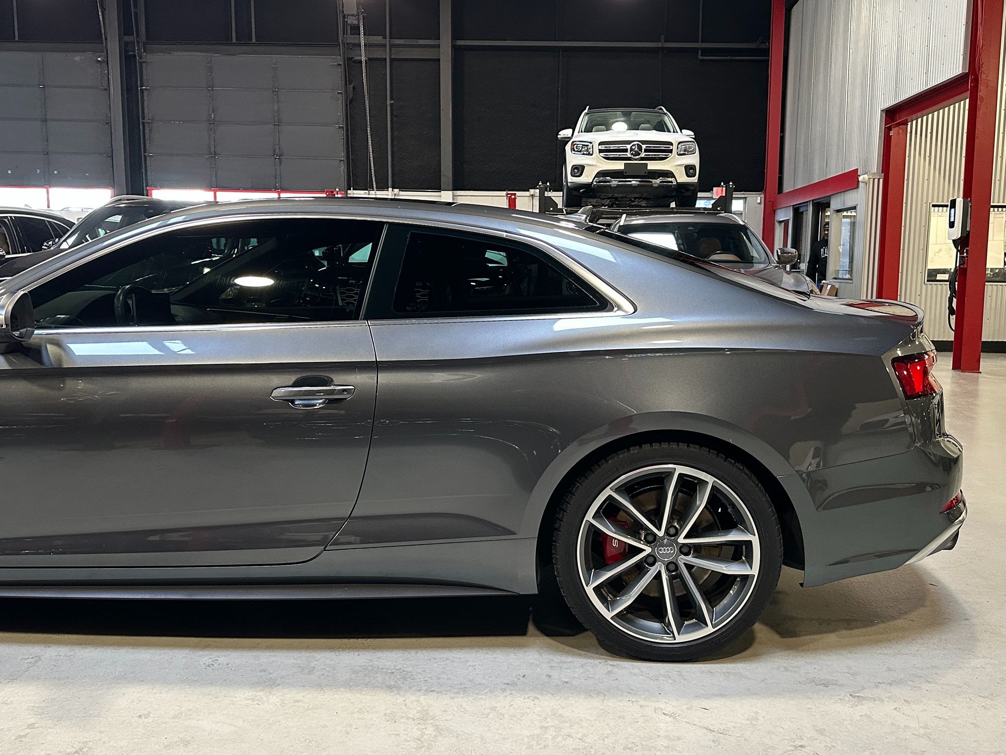 Photo 5 of this Audi S5 Coupe