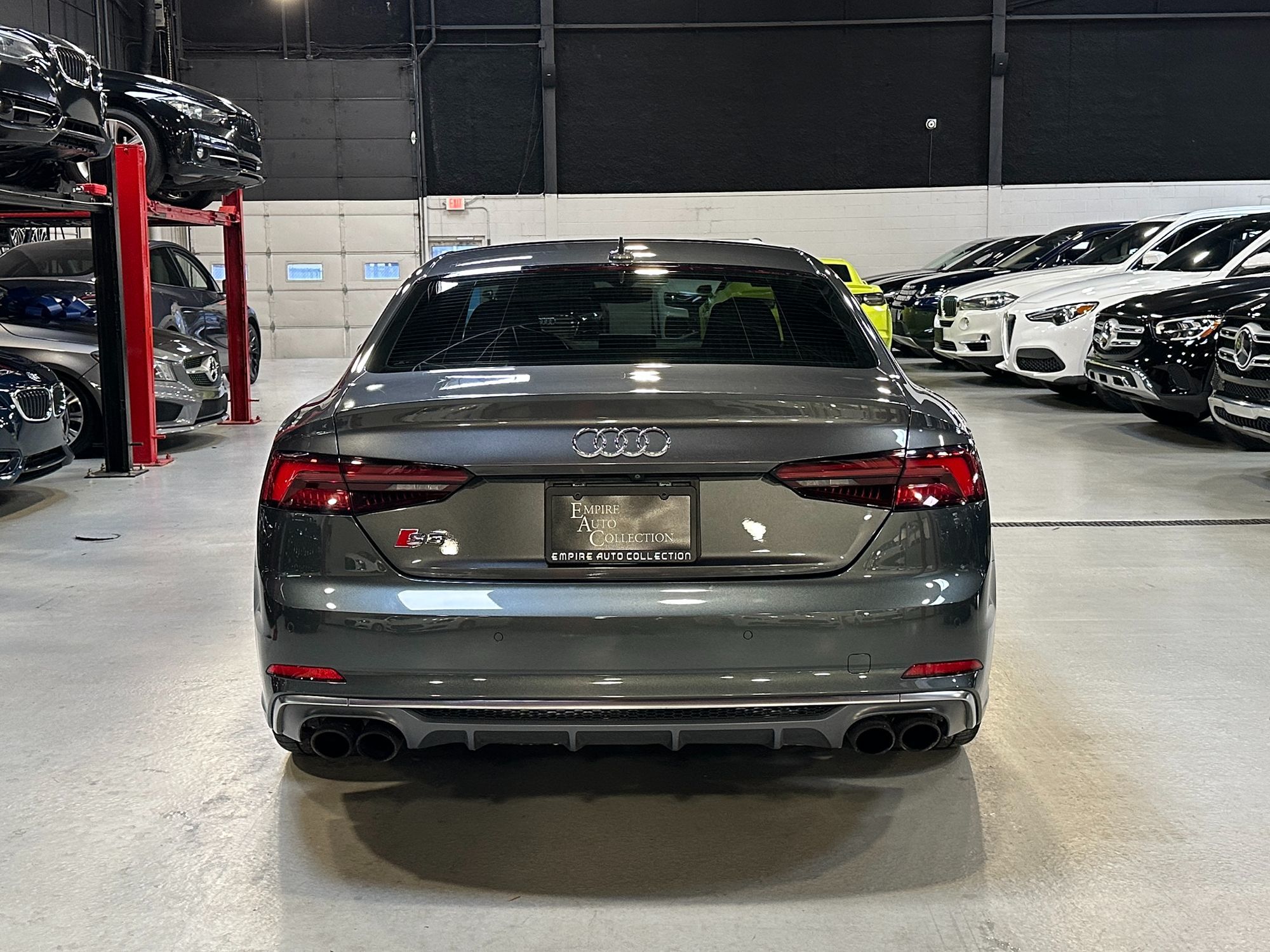 Photo 8 of this Audi S5 Coupe