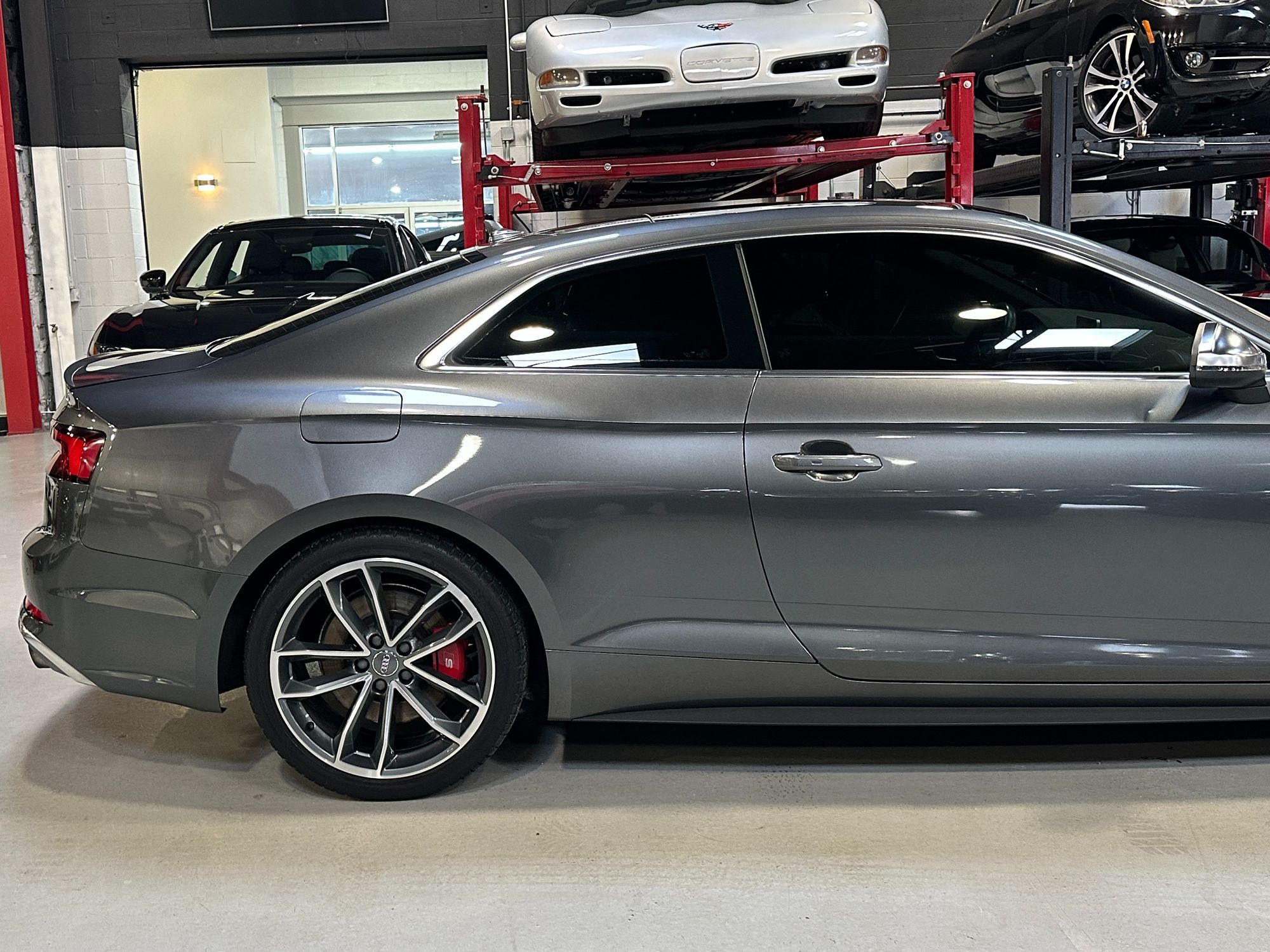 Photo 10 of this Audi S5 Coupe