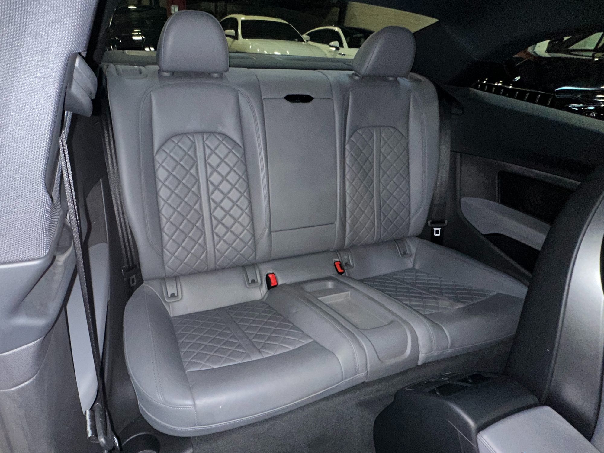 Photo 26 of this Audi S5 Coupe