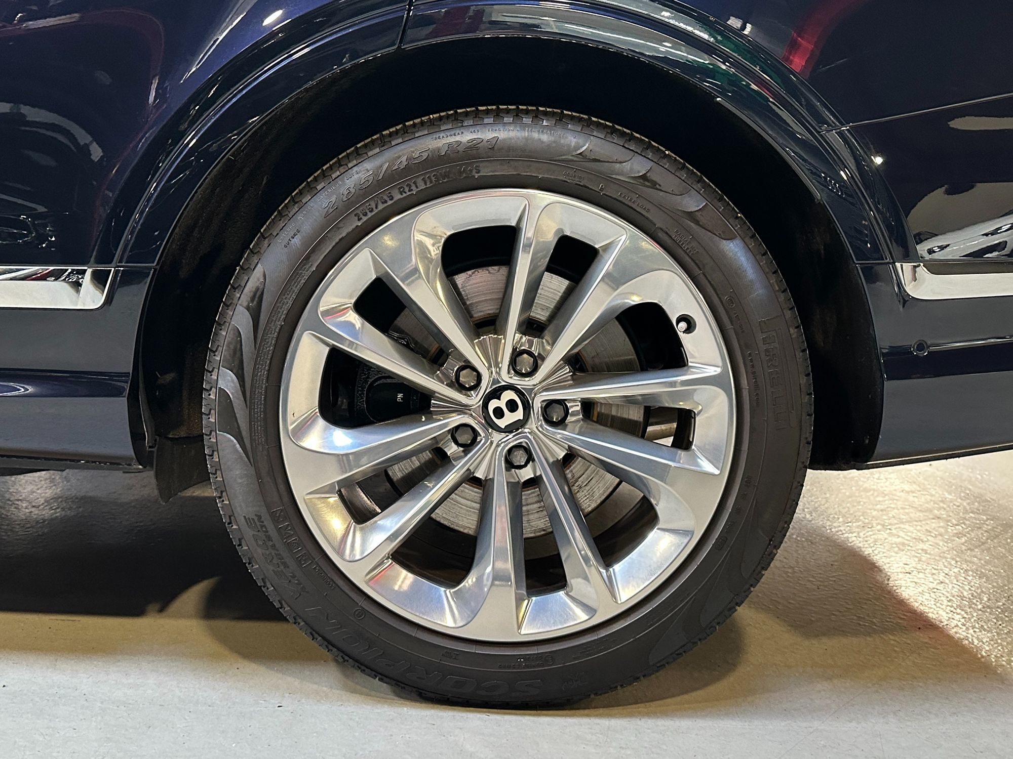 Photo 5 of this Bentley Bentayga