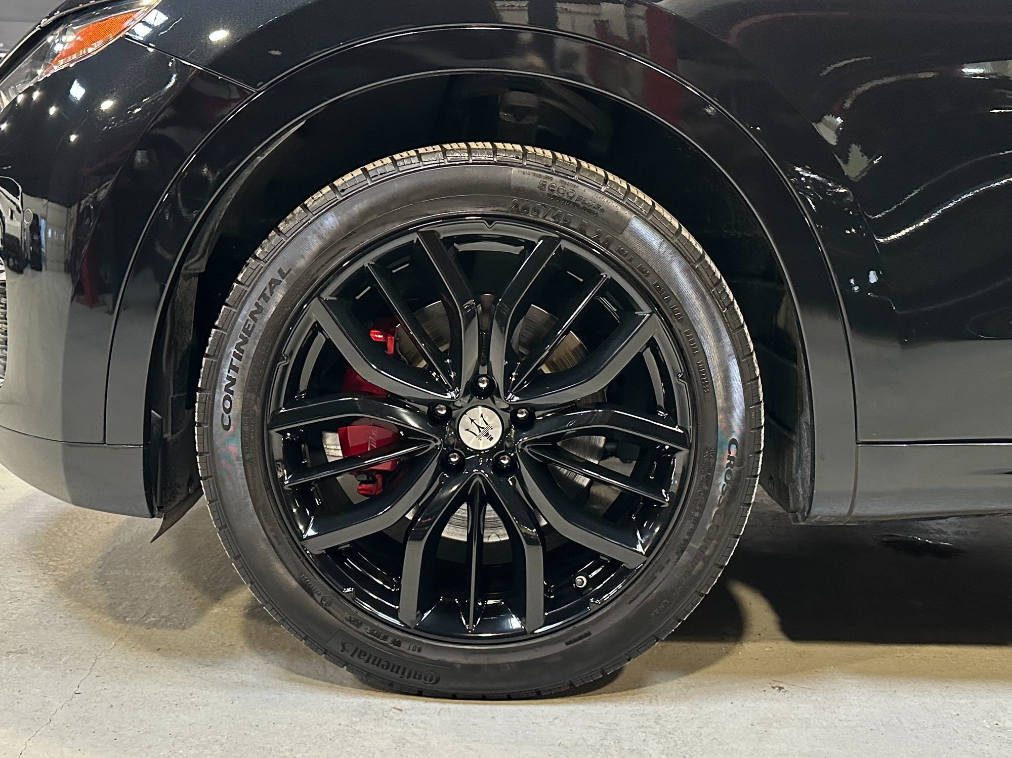 Photo 4 of this Maserati Levante