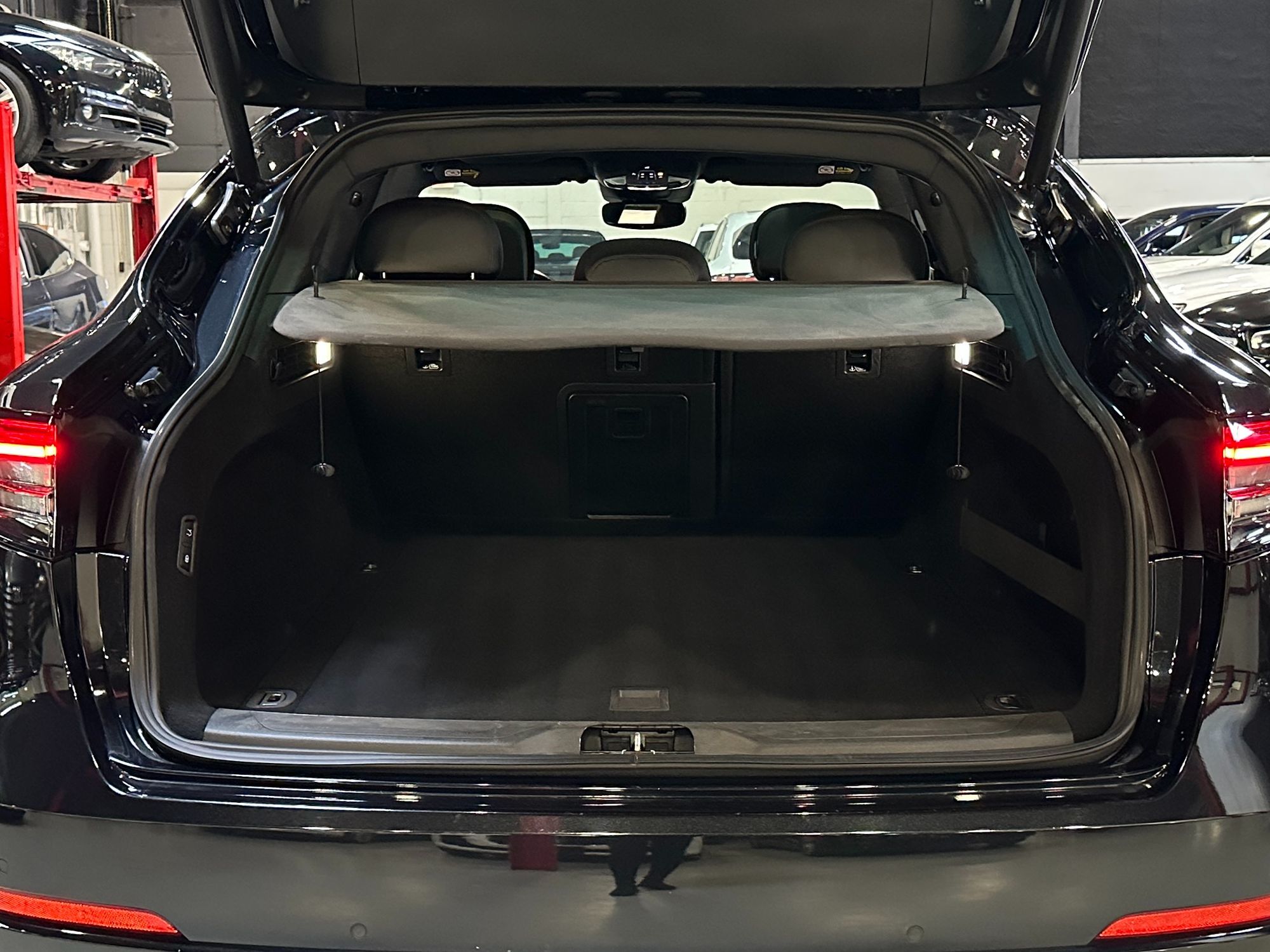 Photo 33 of this Maserati Levante
