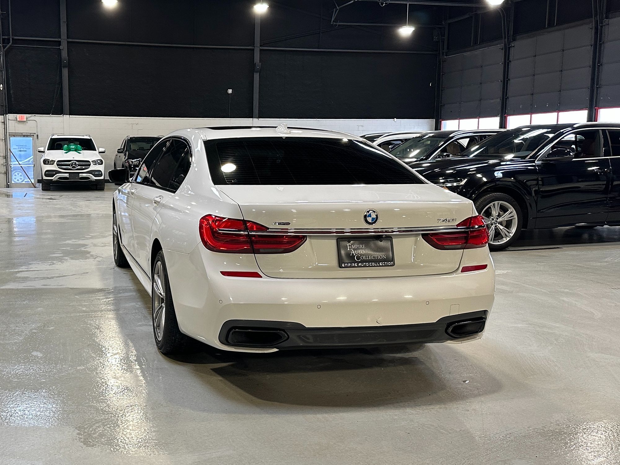 Photo 6 of this BMW 7 Series