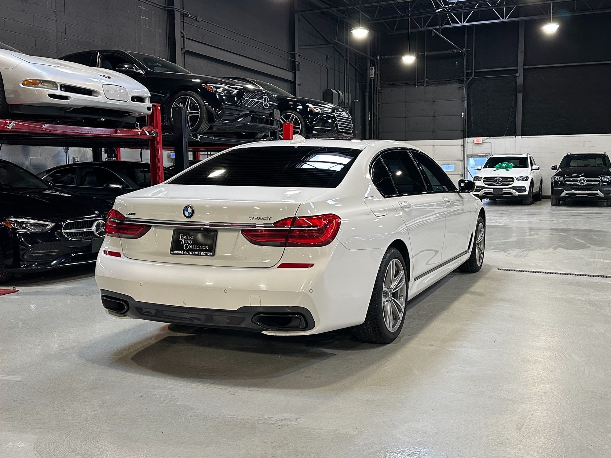 Photo 8 of this BMW 7 Series