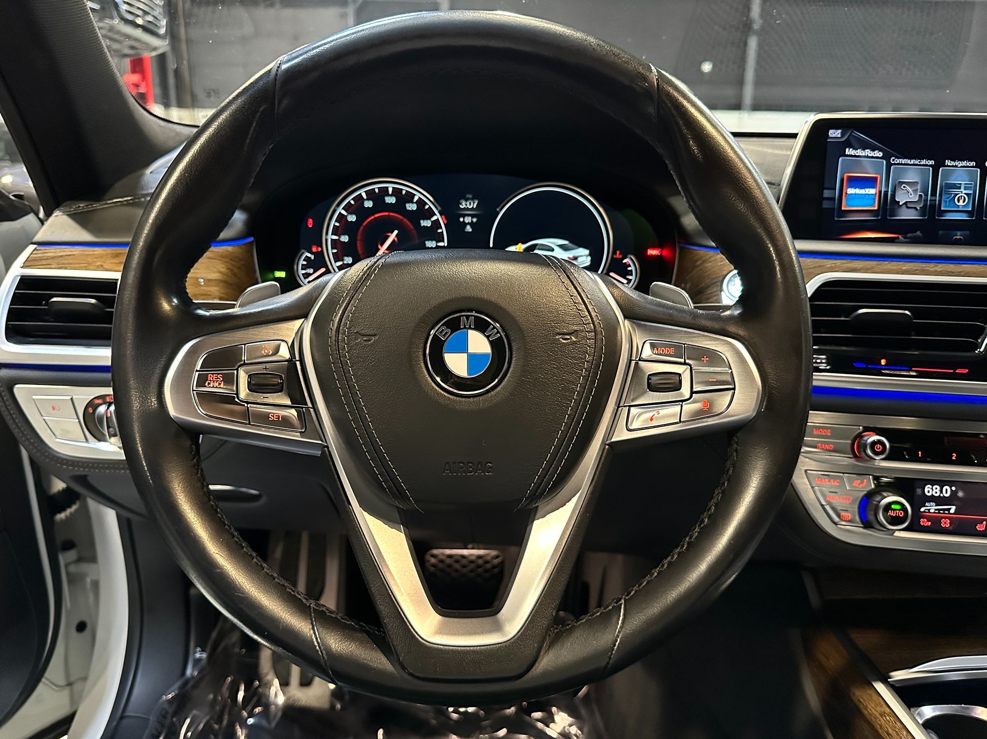 Photo 19 of this BMW 7 Series