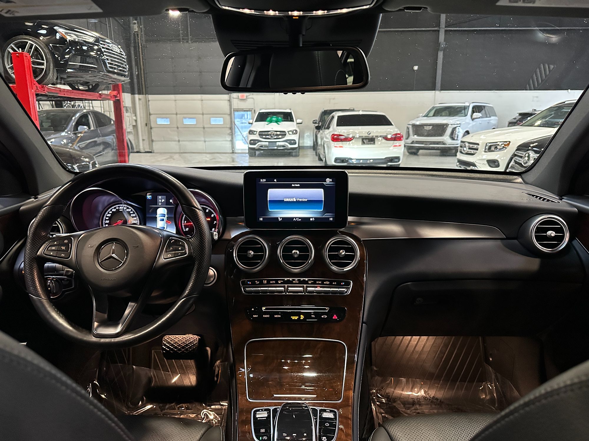 Photo 24 of this Mercedes-Benz GLC 300