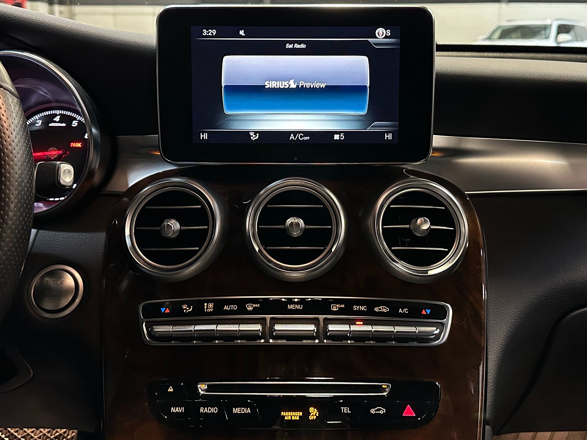 Photo 22 of this Mercedes-Benz GLC 300