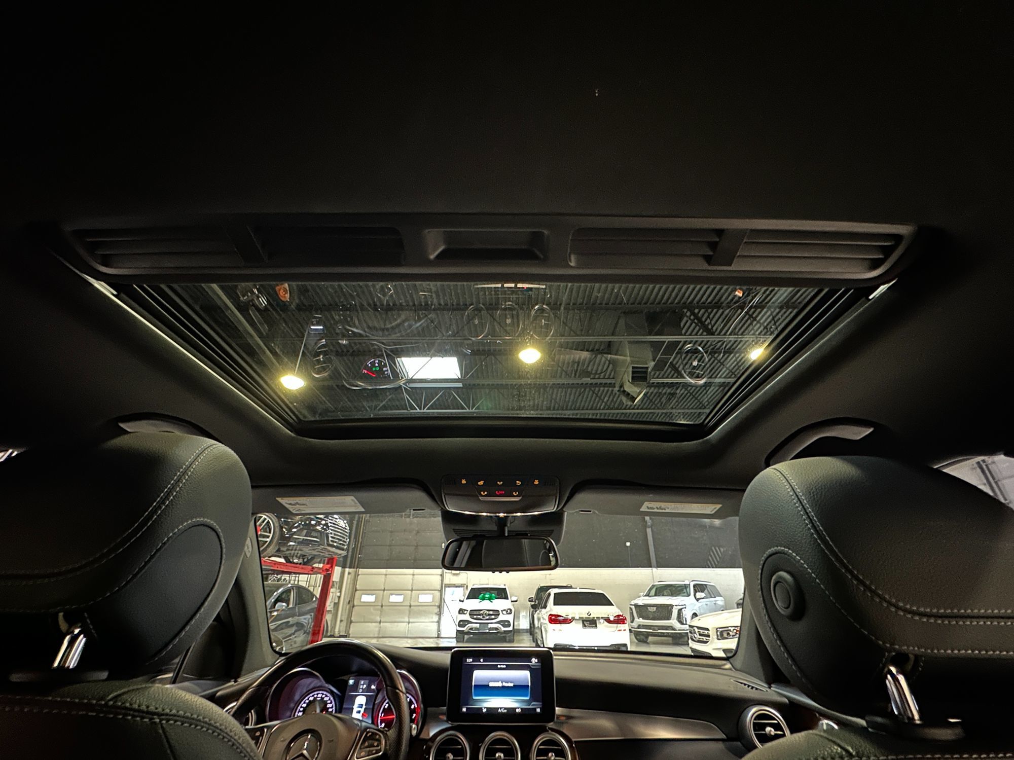 Photo 32 of this Mercedes-Benz GLC 300