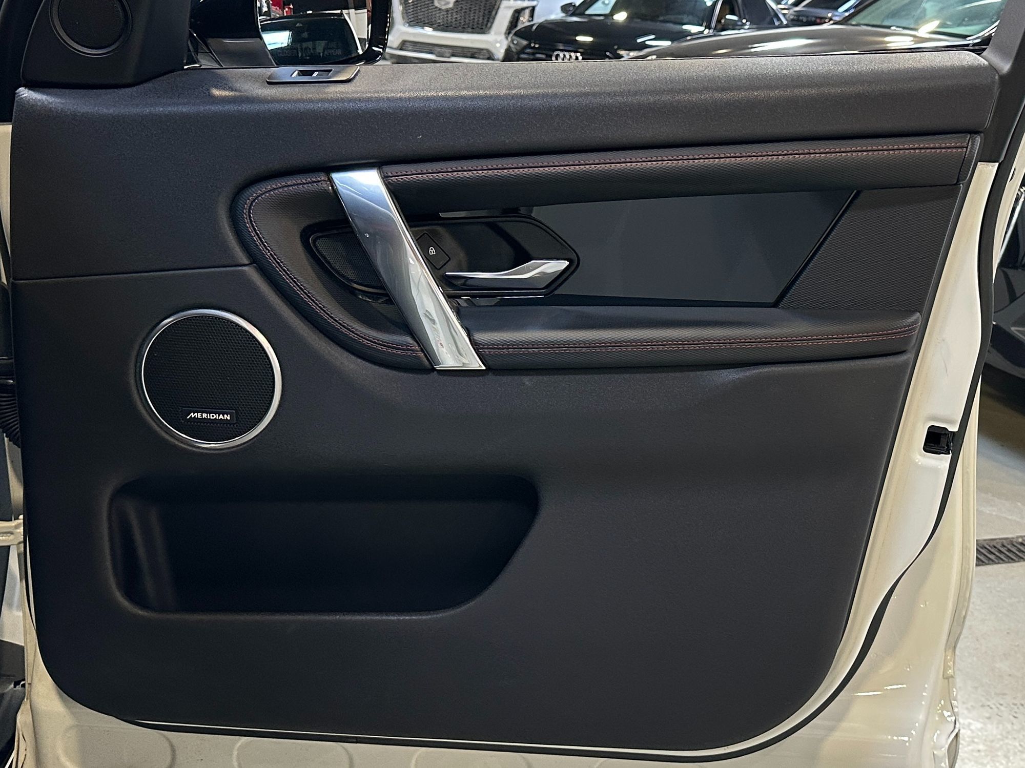 Photo 28 of this Land Rover Discovery Sport