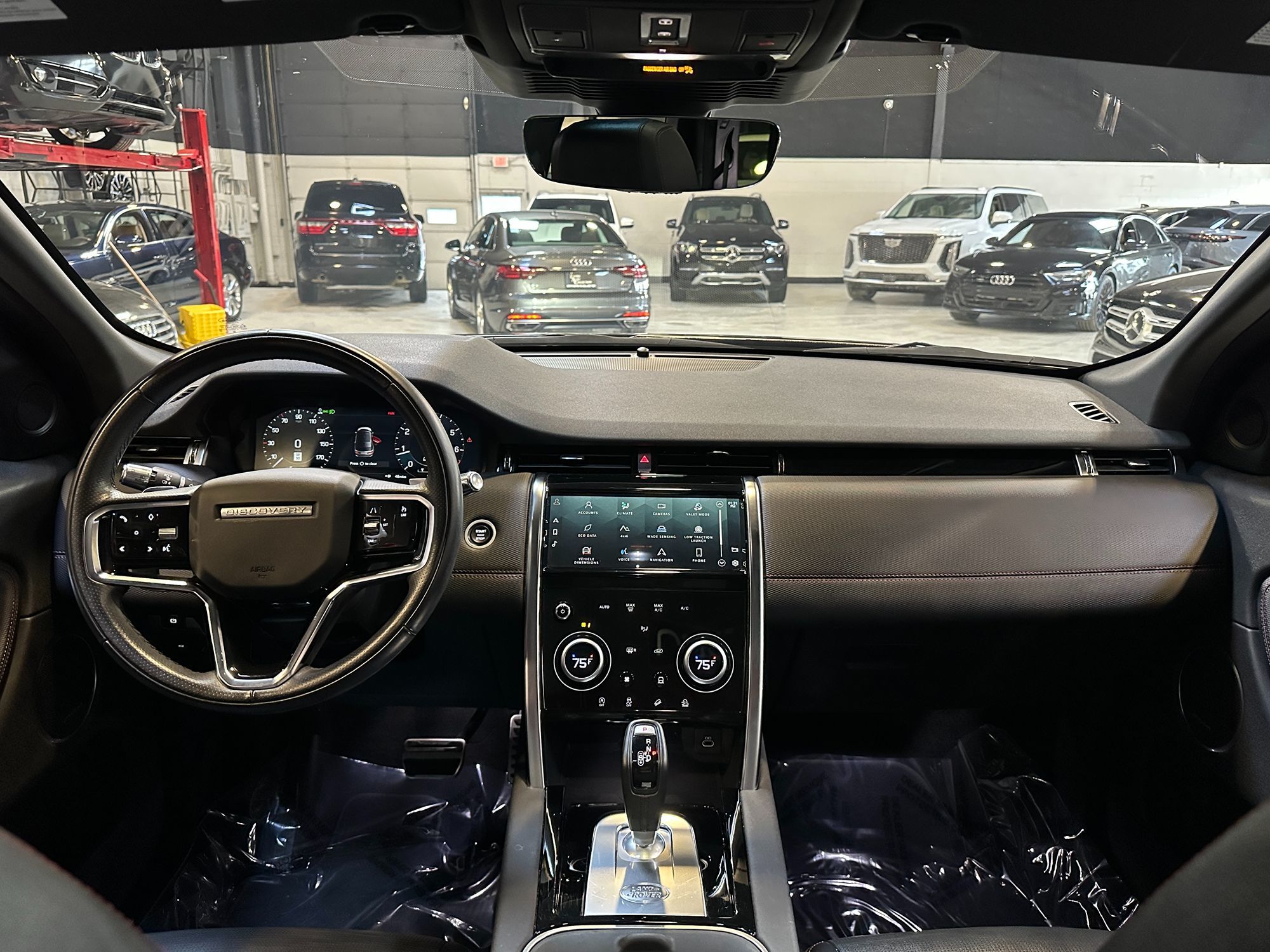 Photo 23 of this Land Rover Discovery Sport