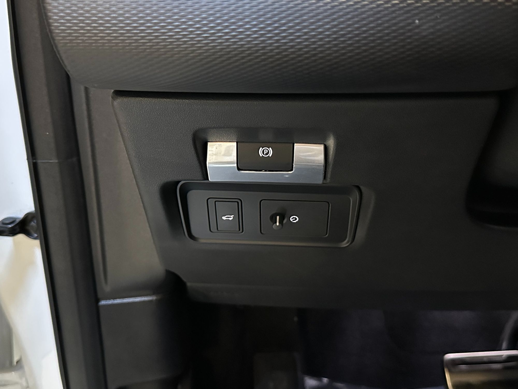Photo 15 of this Land Rover Discovery Sport