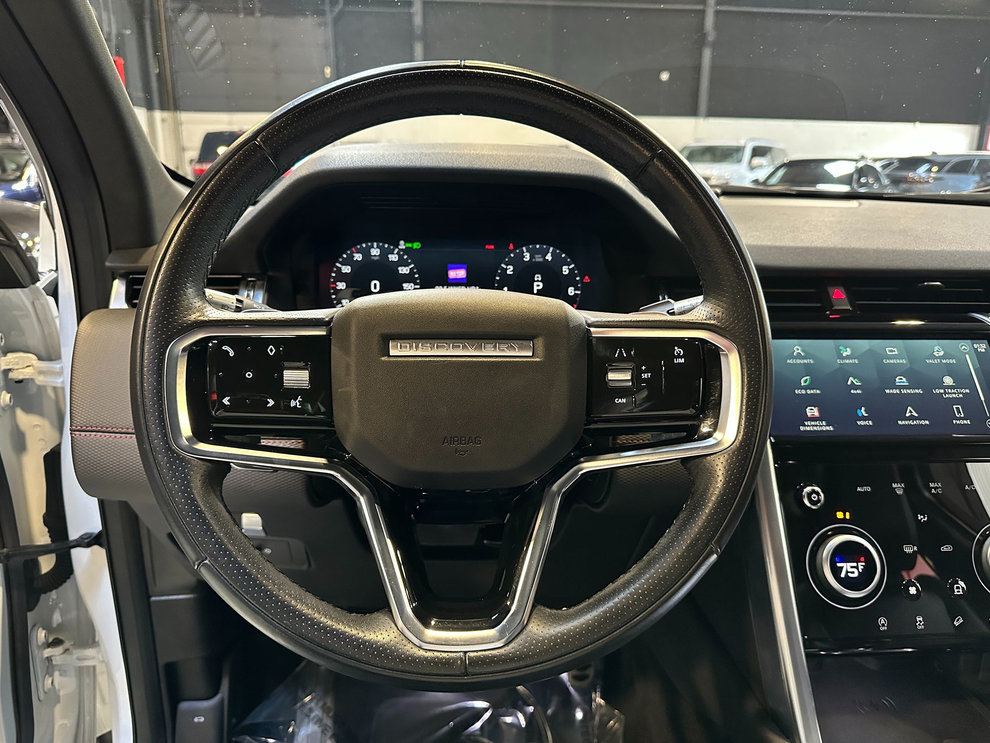Photo 18 of this Land Rover Discovery Sport