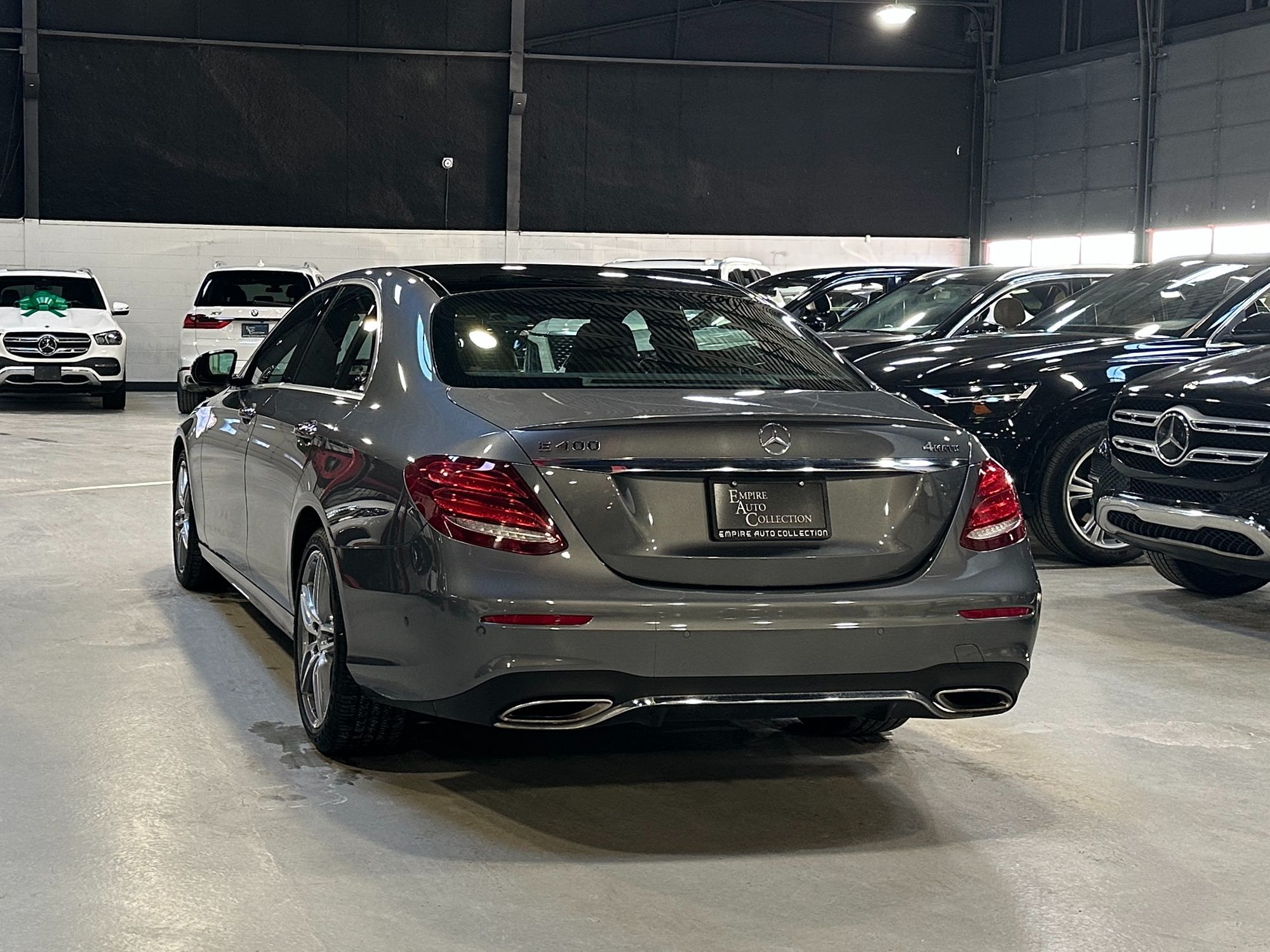 Photo 6 of this Mercedes-Benz E 400