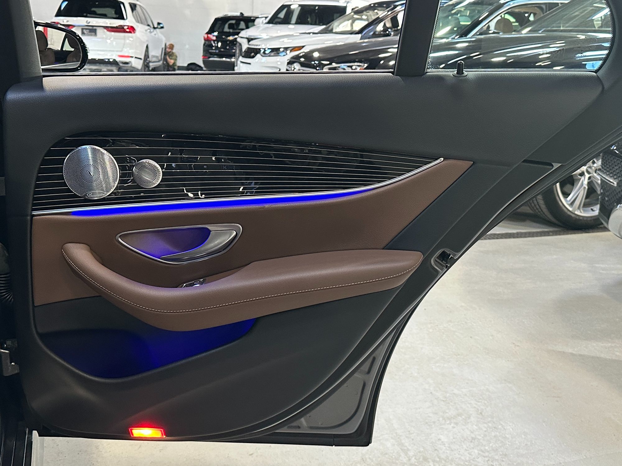 Photo 28 of this Mercedes-Benz E 400
