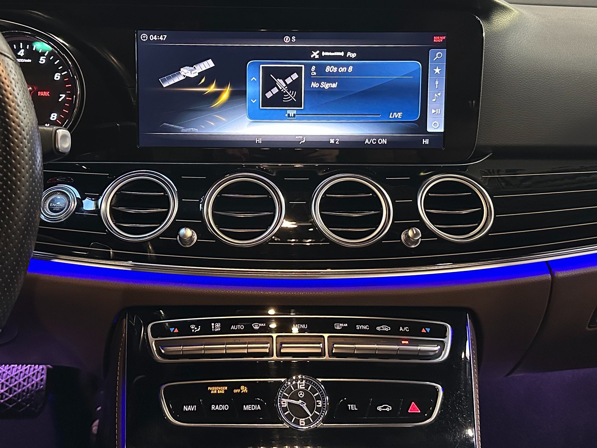 Photo 22 of this Mercedes-Benz E 400