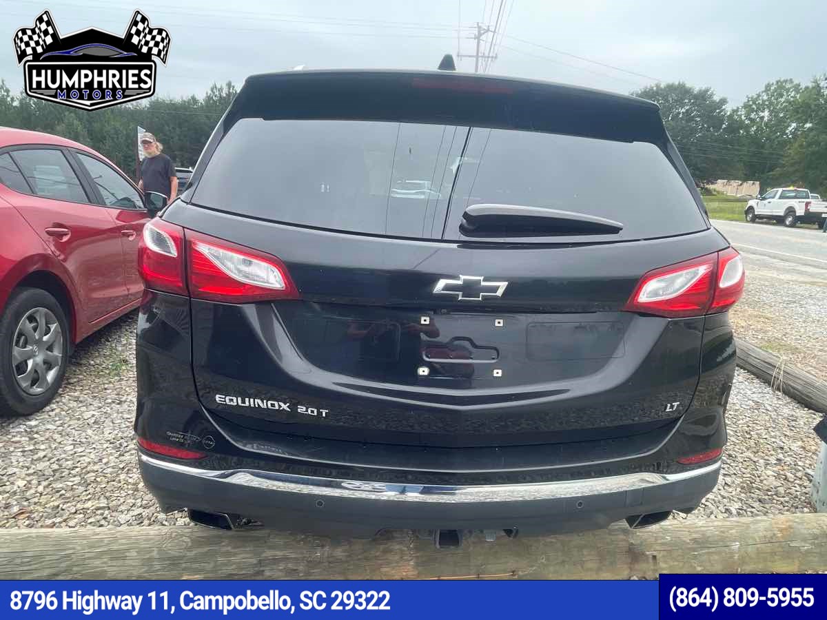 Photo 4 of this Chevrolet Equinox